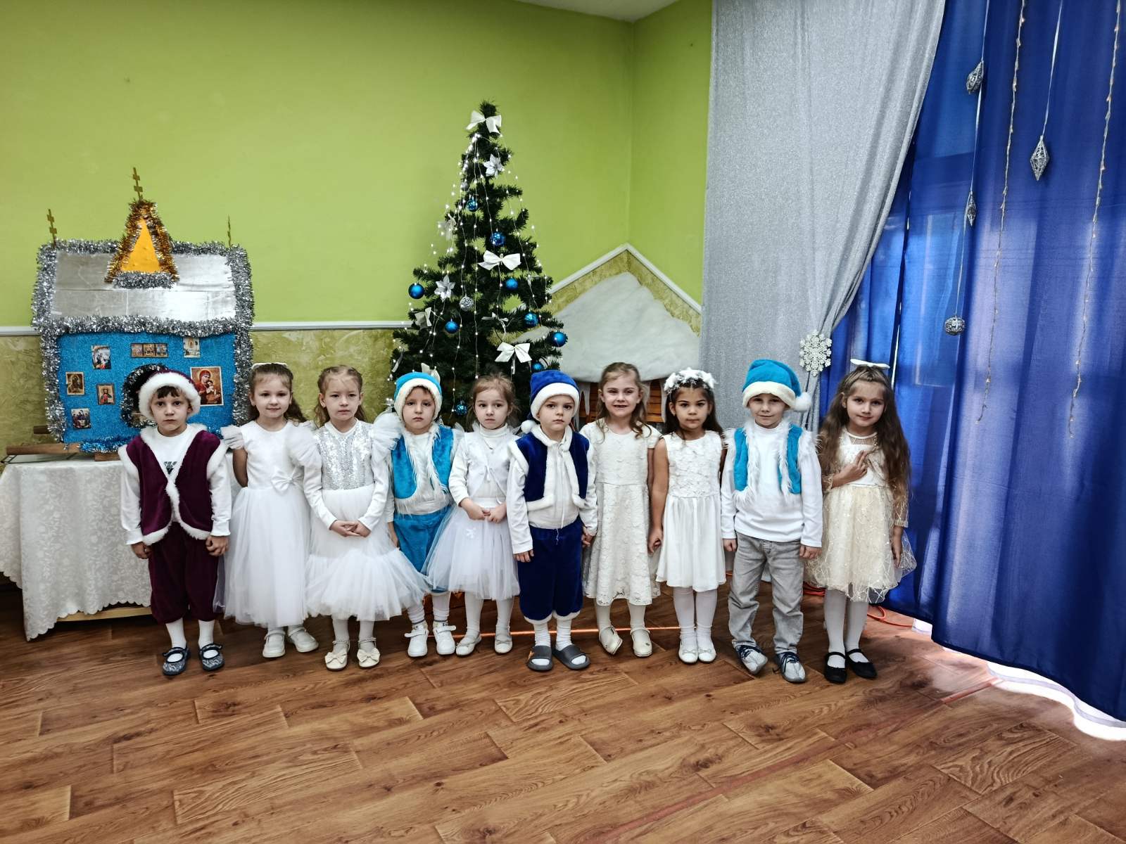 Фото без опису