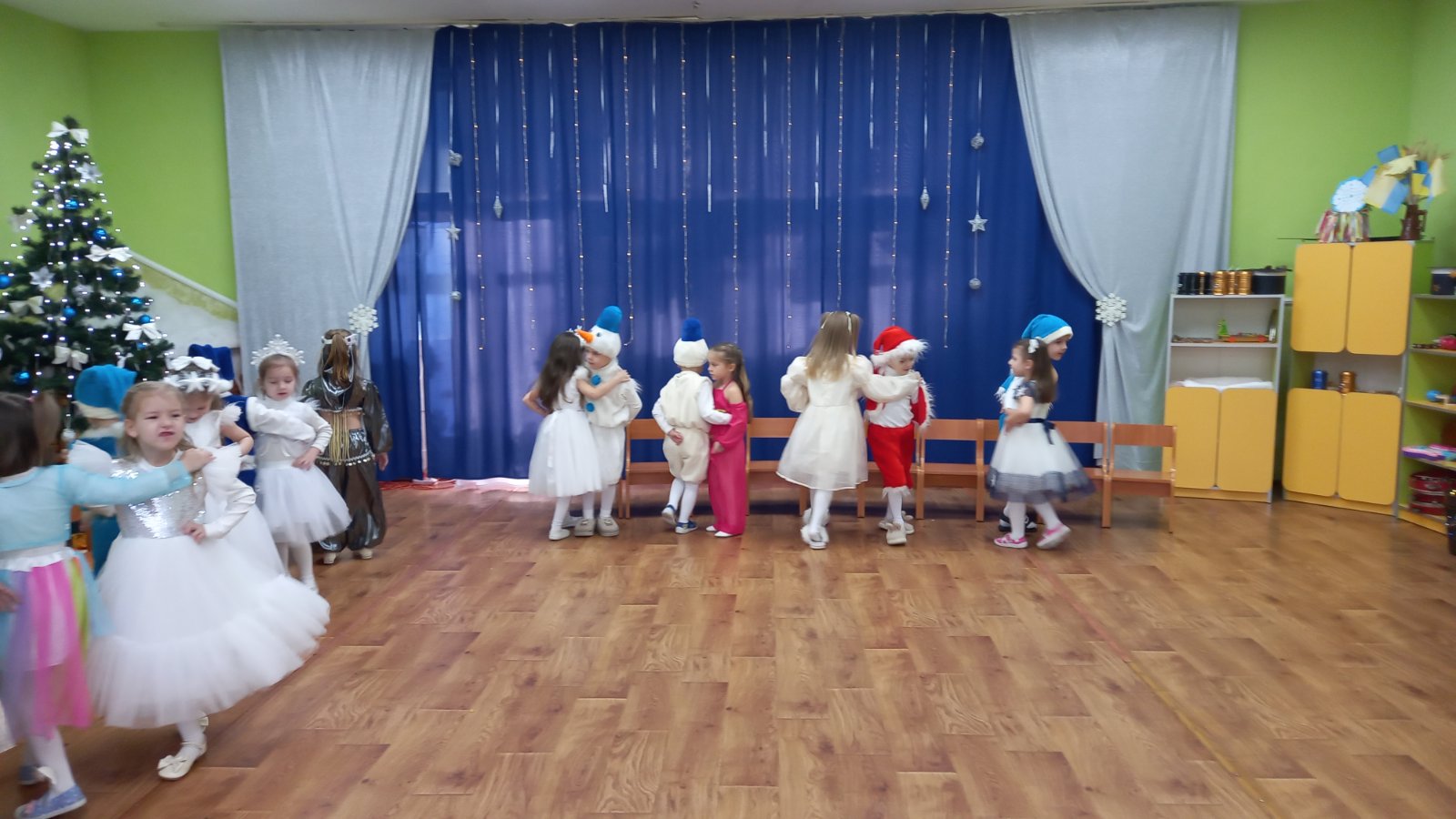 Фото без опису