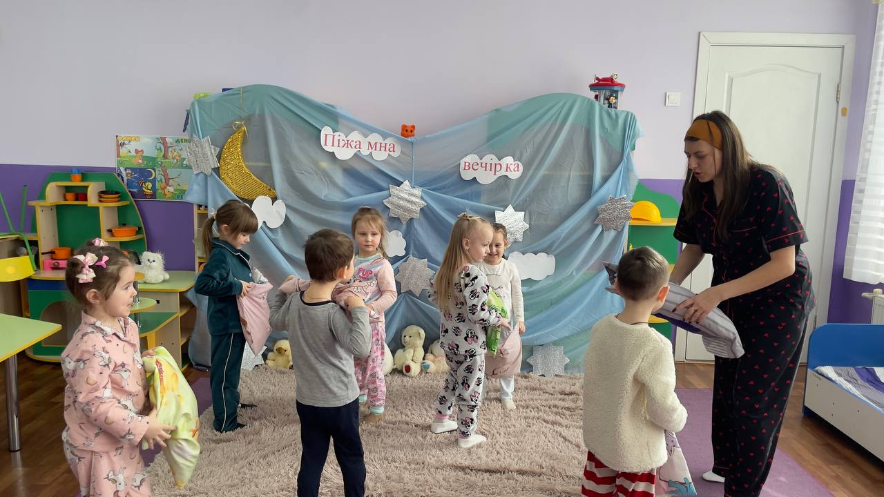 Фото без опису