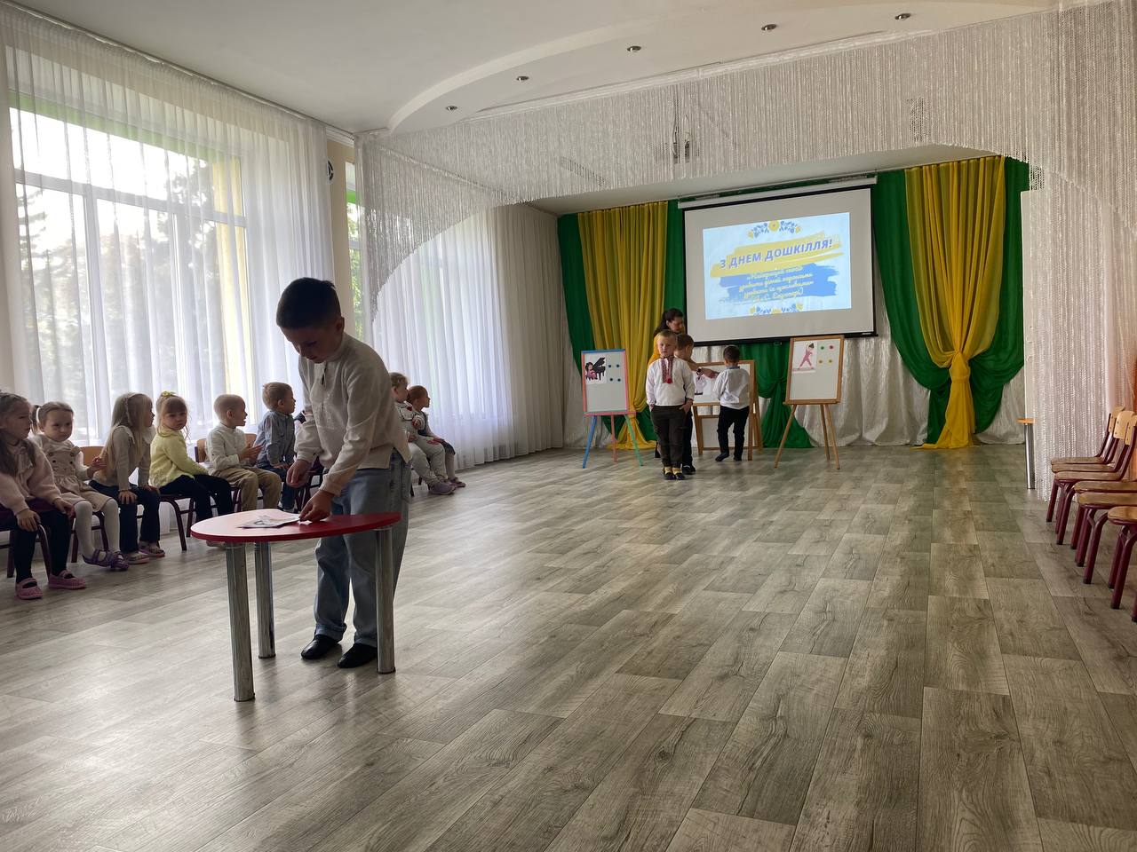 Фото без опису