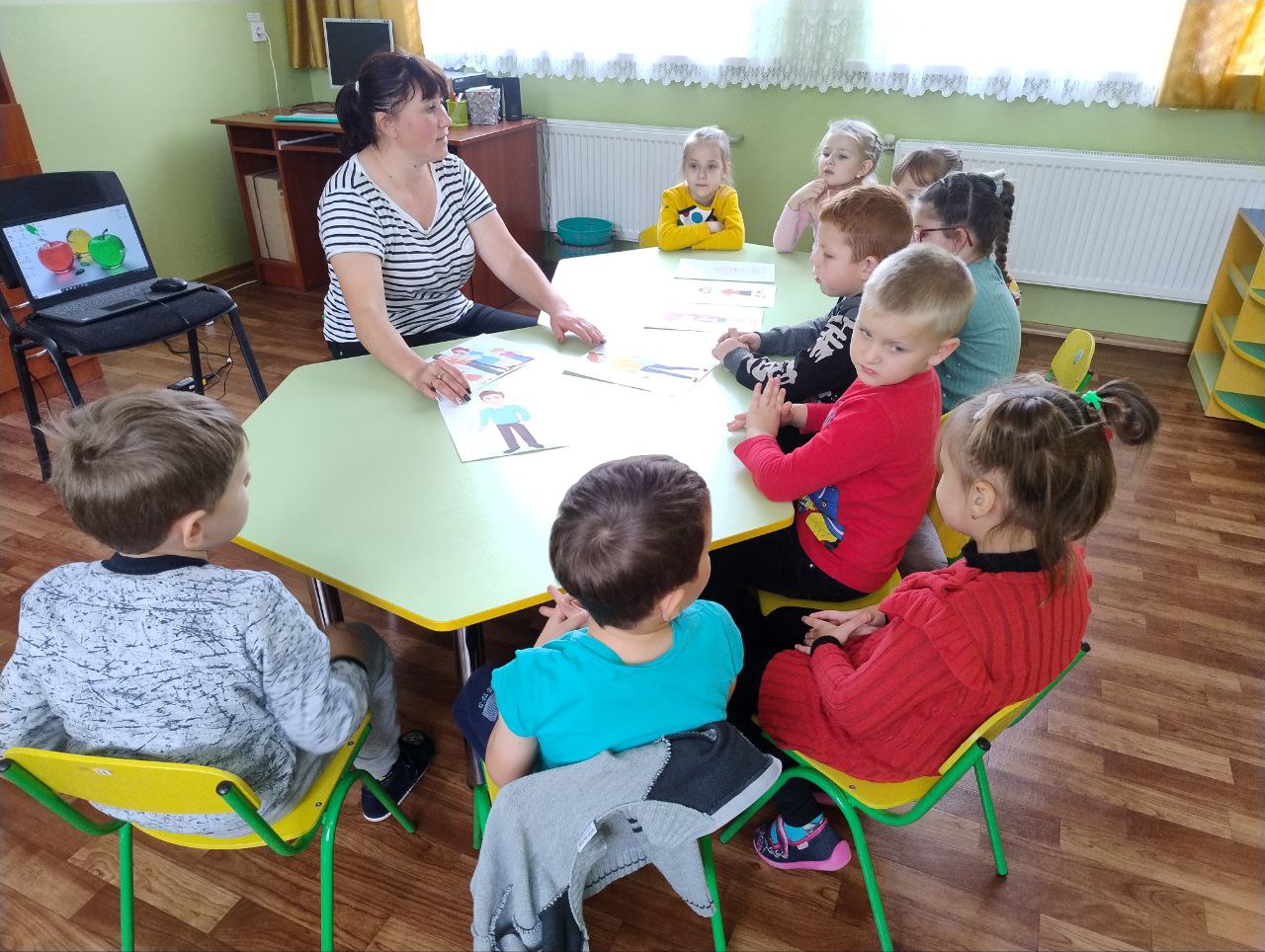 Фото без опису