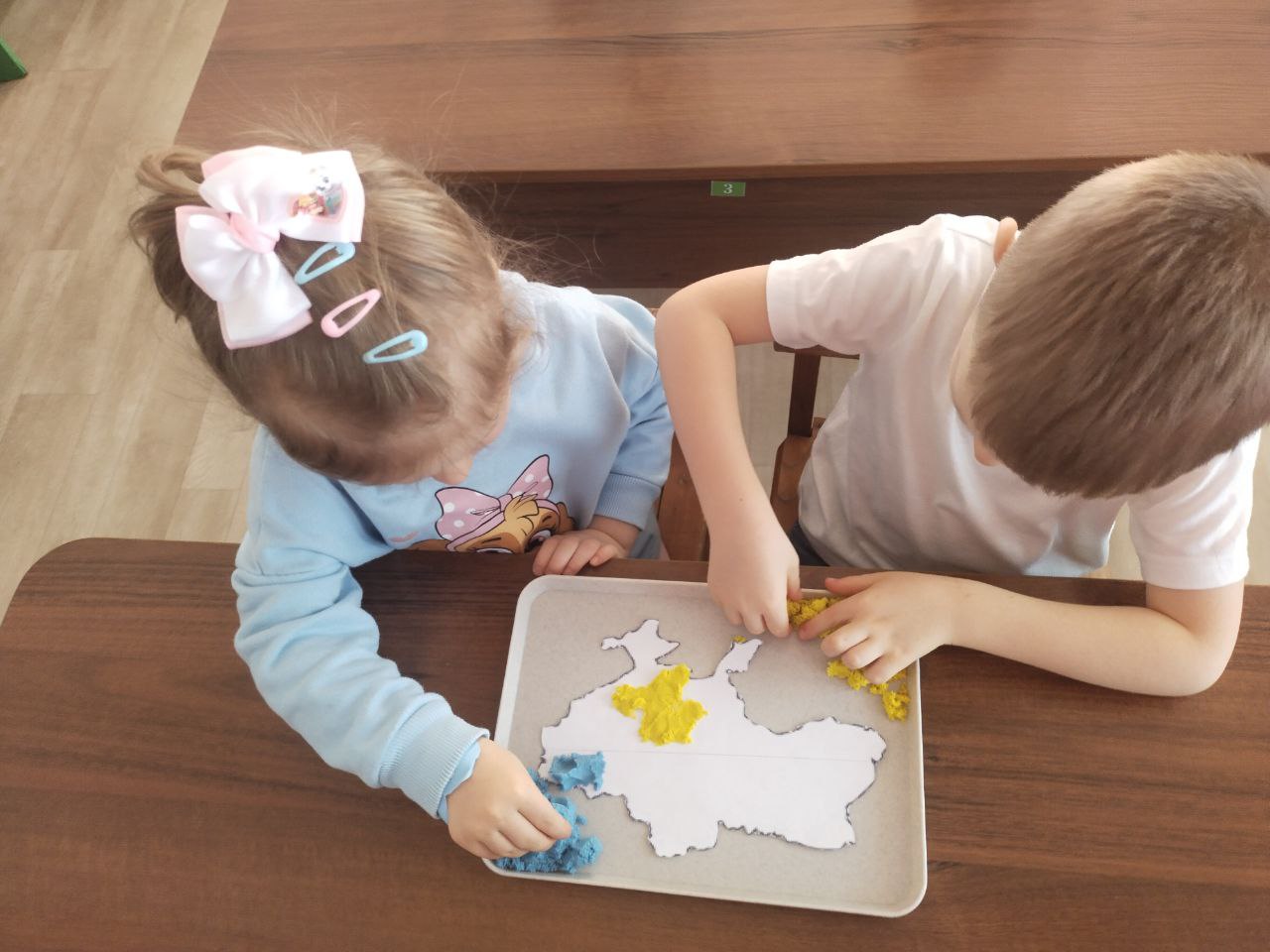 Фото без опису