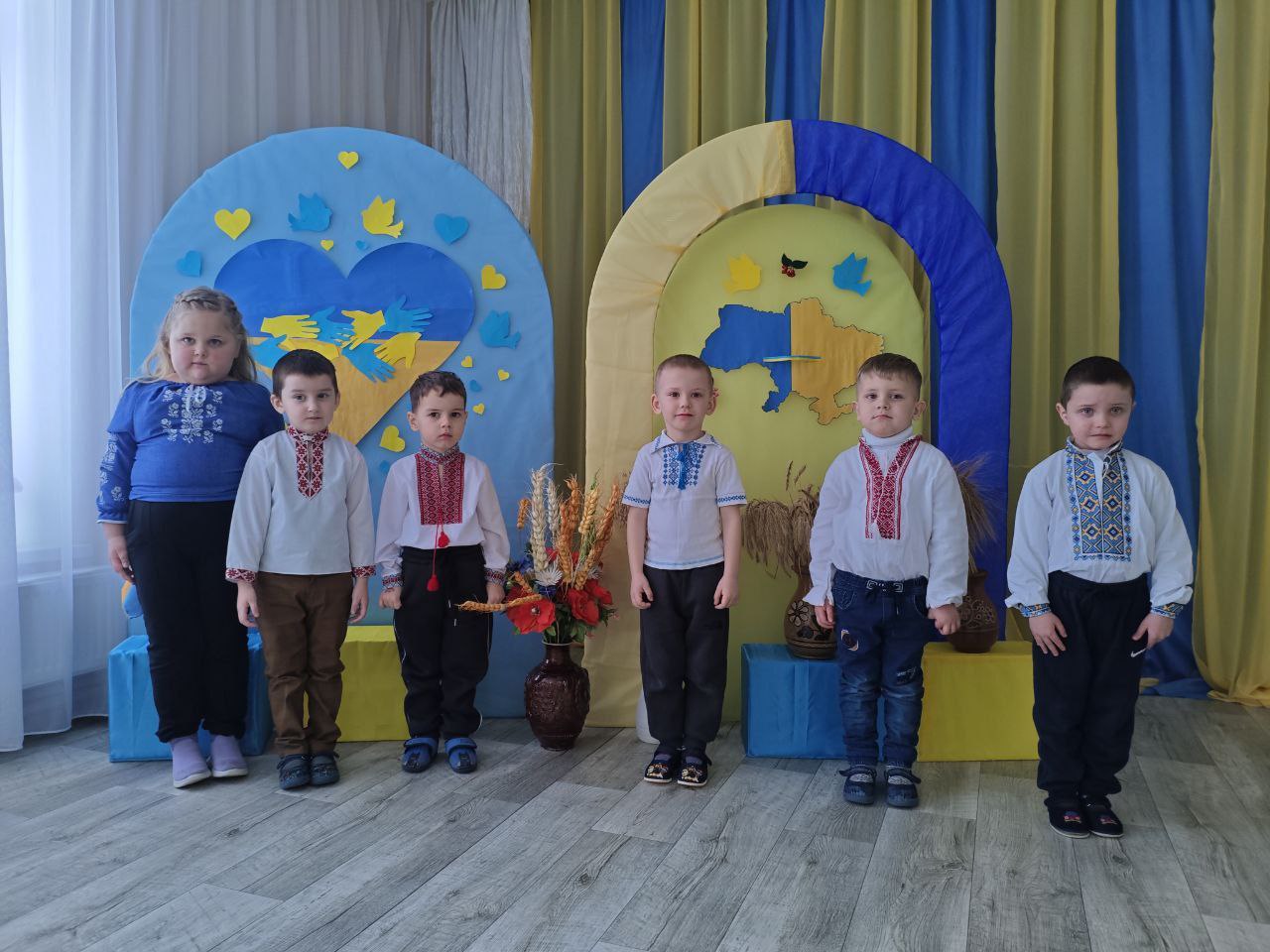 Фото без опису