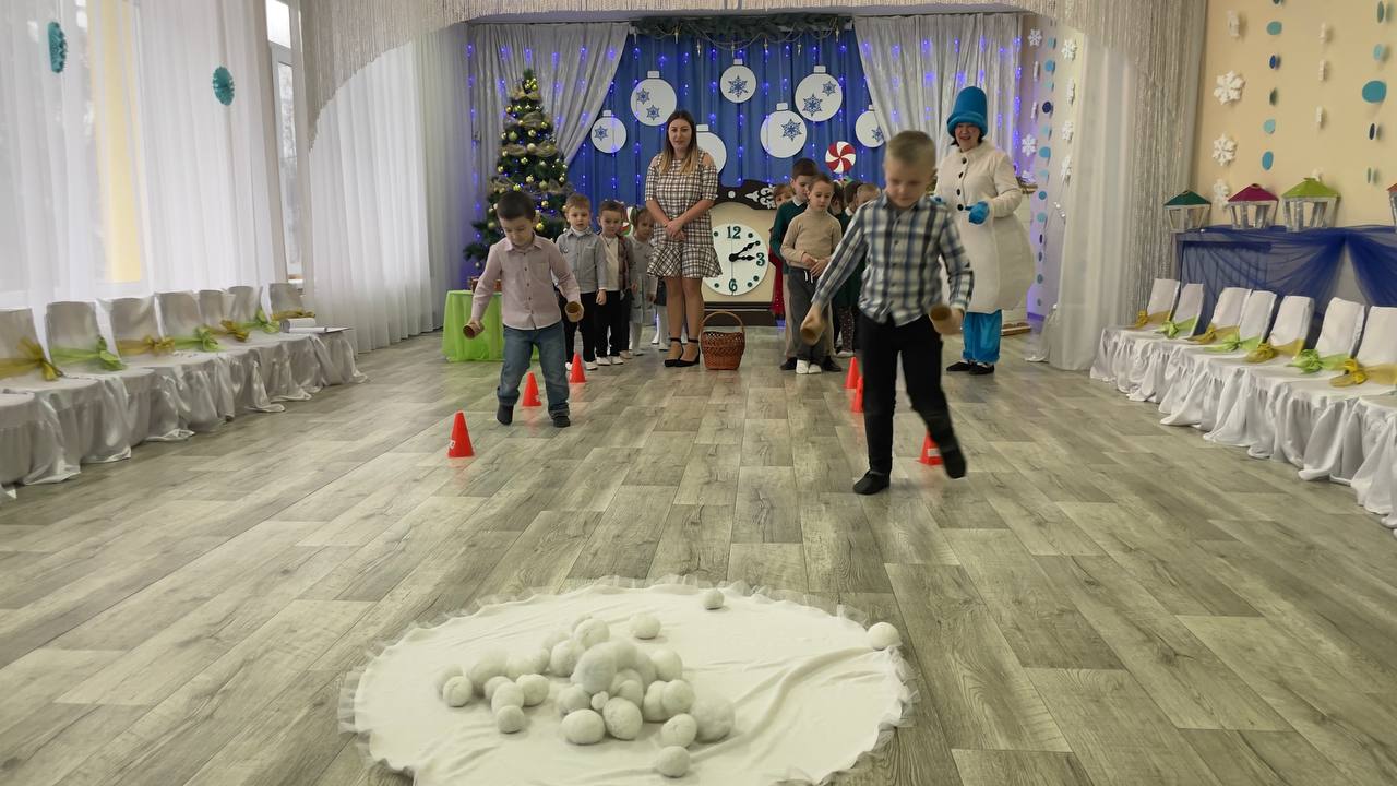 Фото без опису