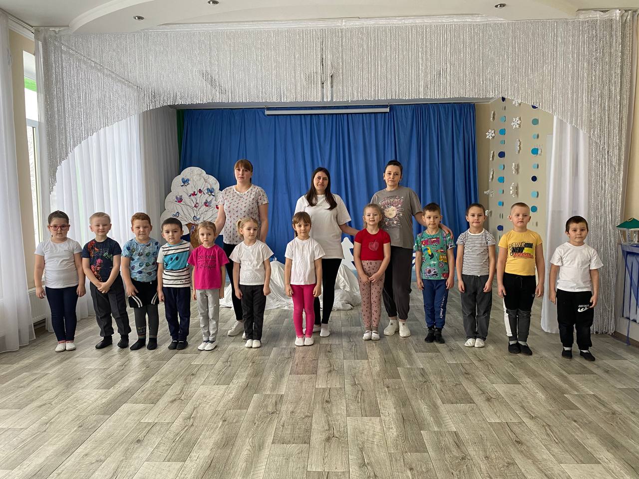 Фото без опису