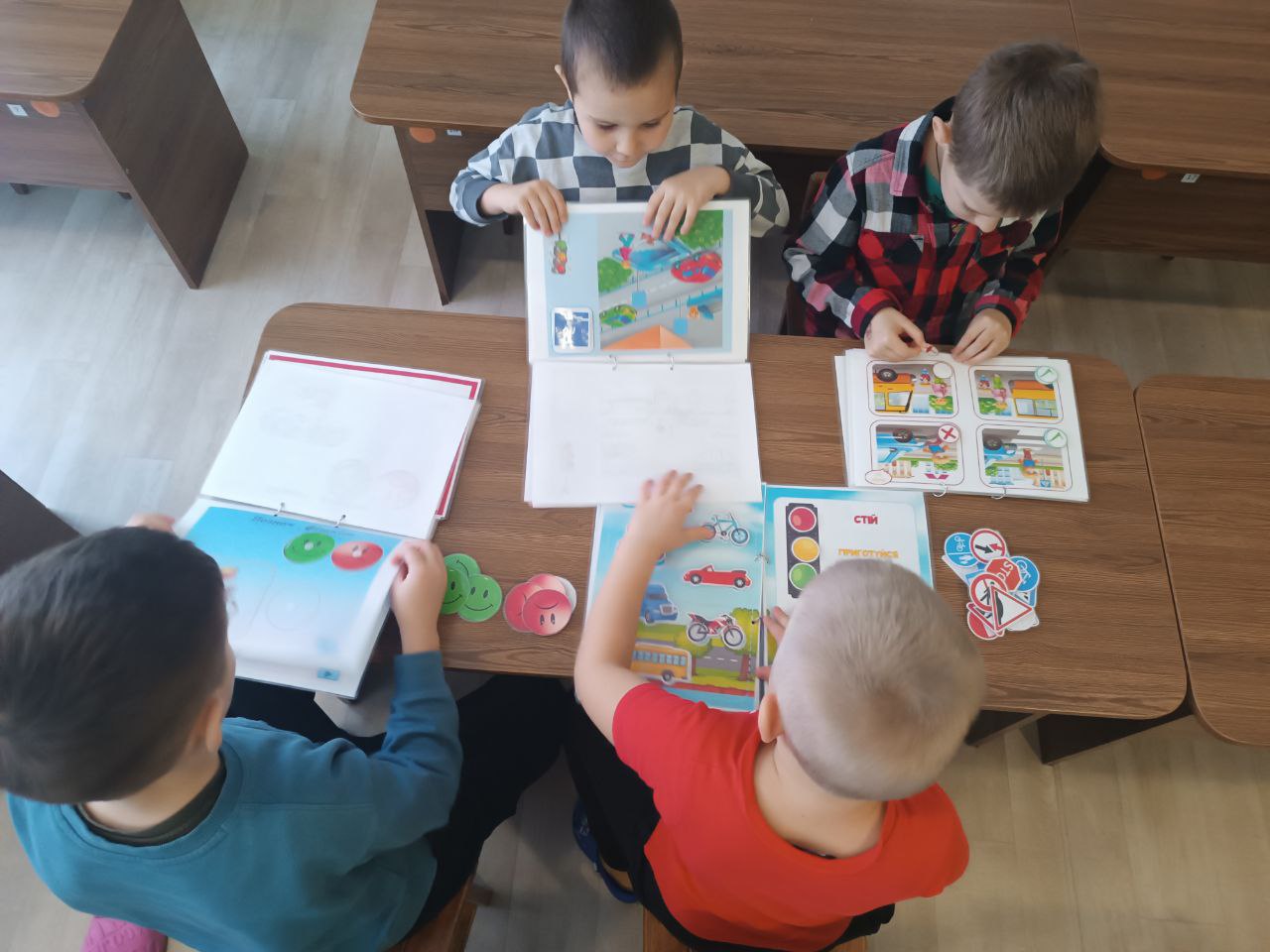Фото без опису