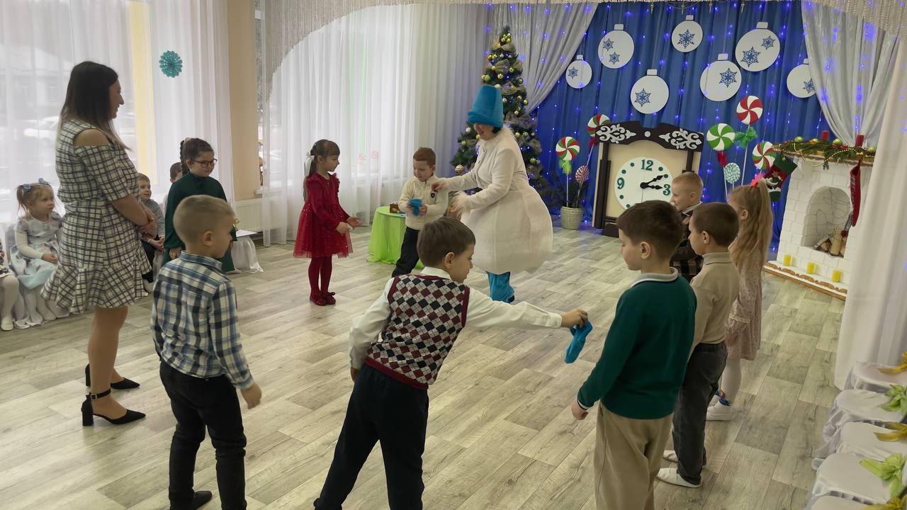 Фото без опису