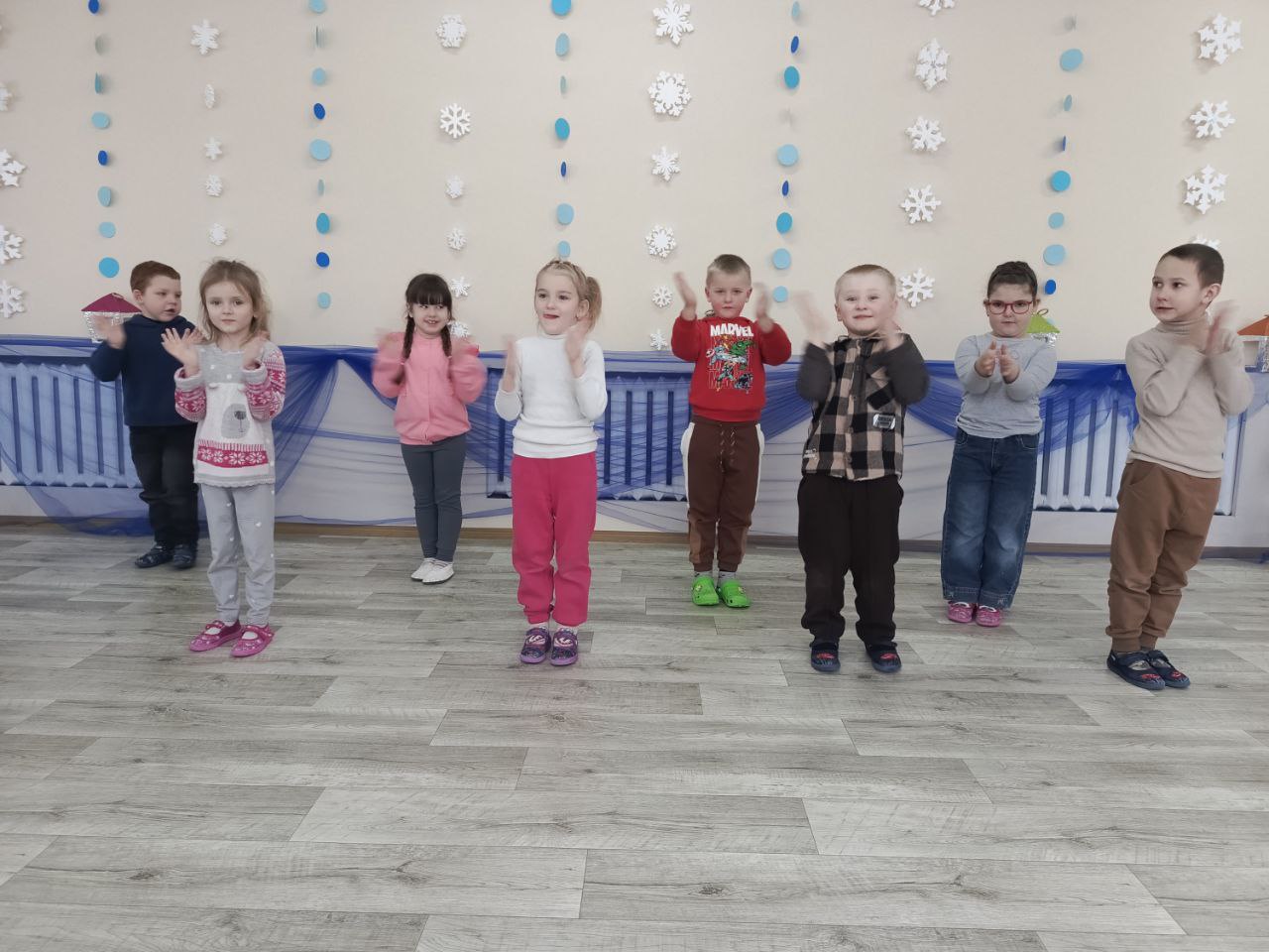 Фото без опису