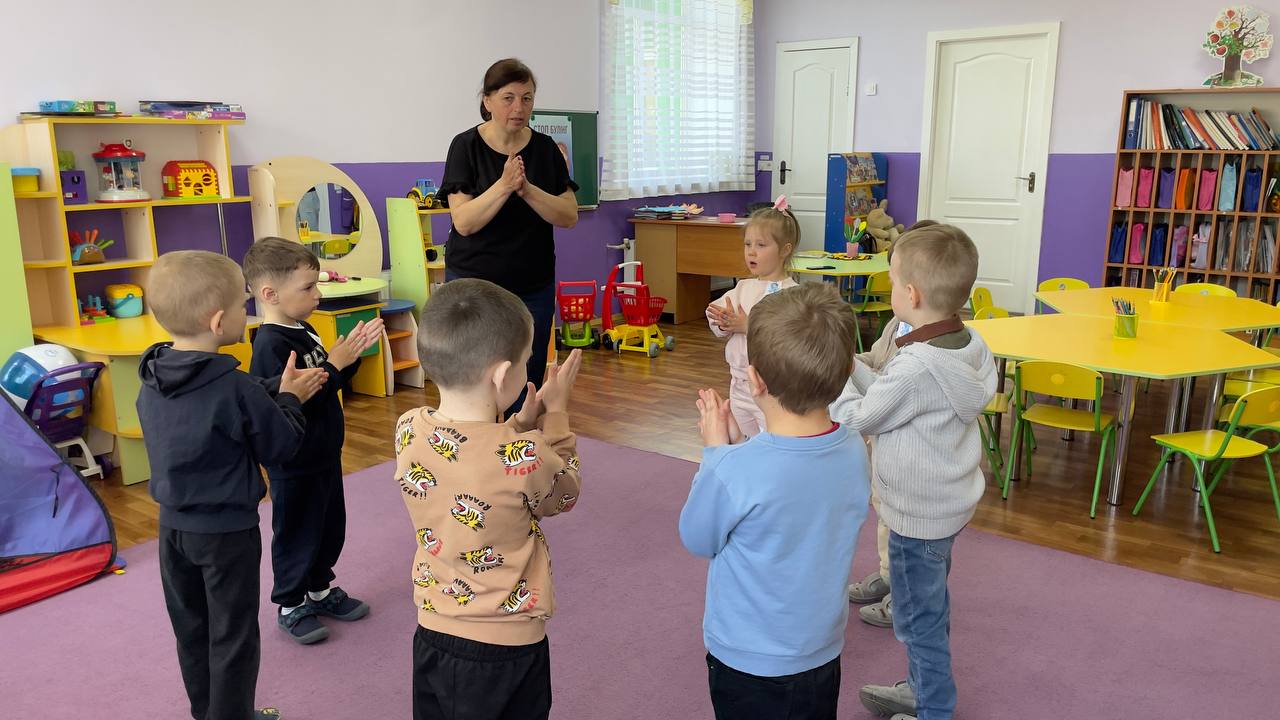 Фото без опису