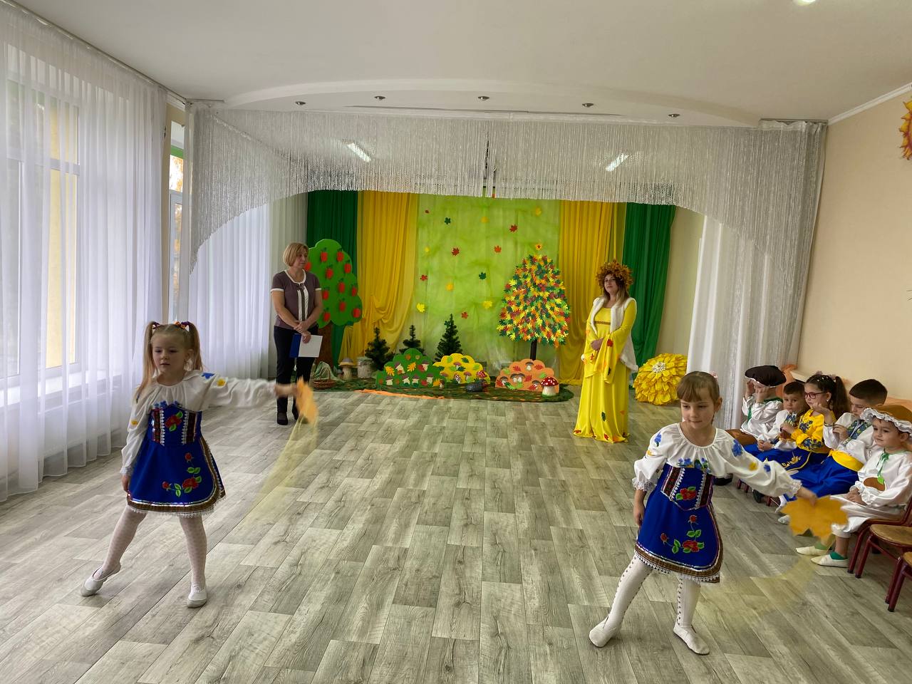 Фото без опису