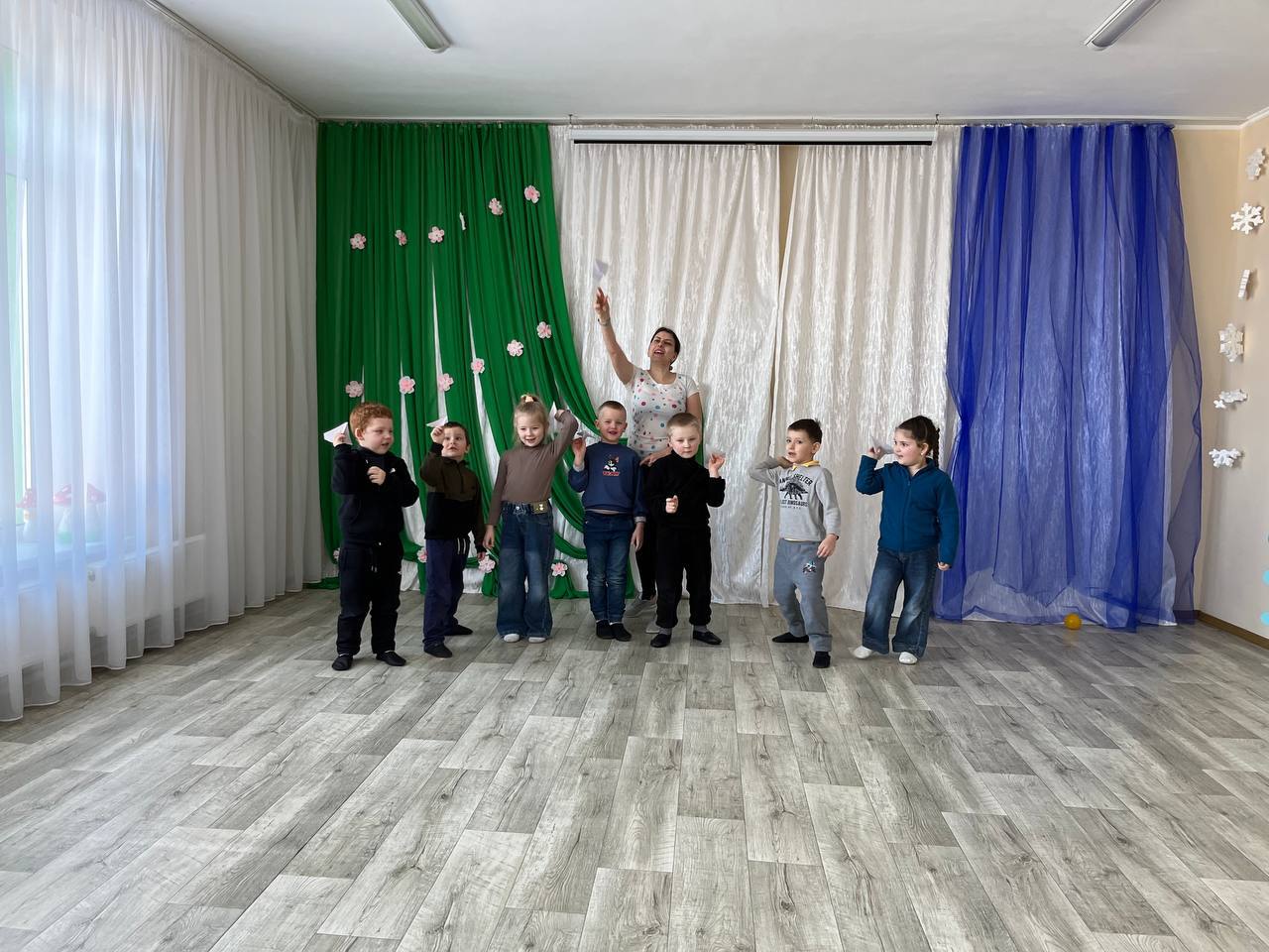 Фото без опису