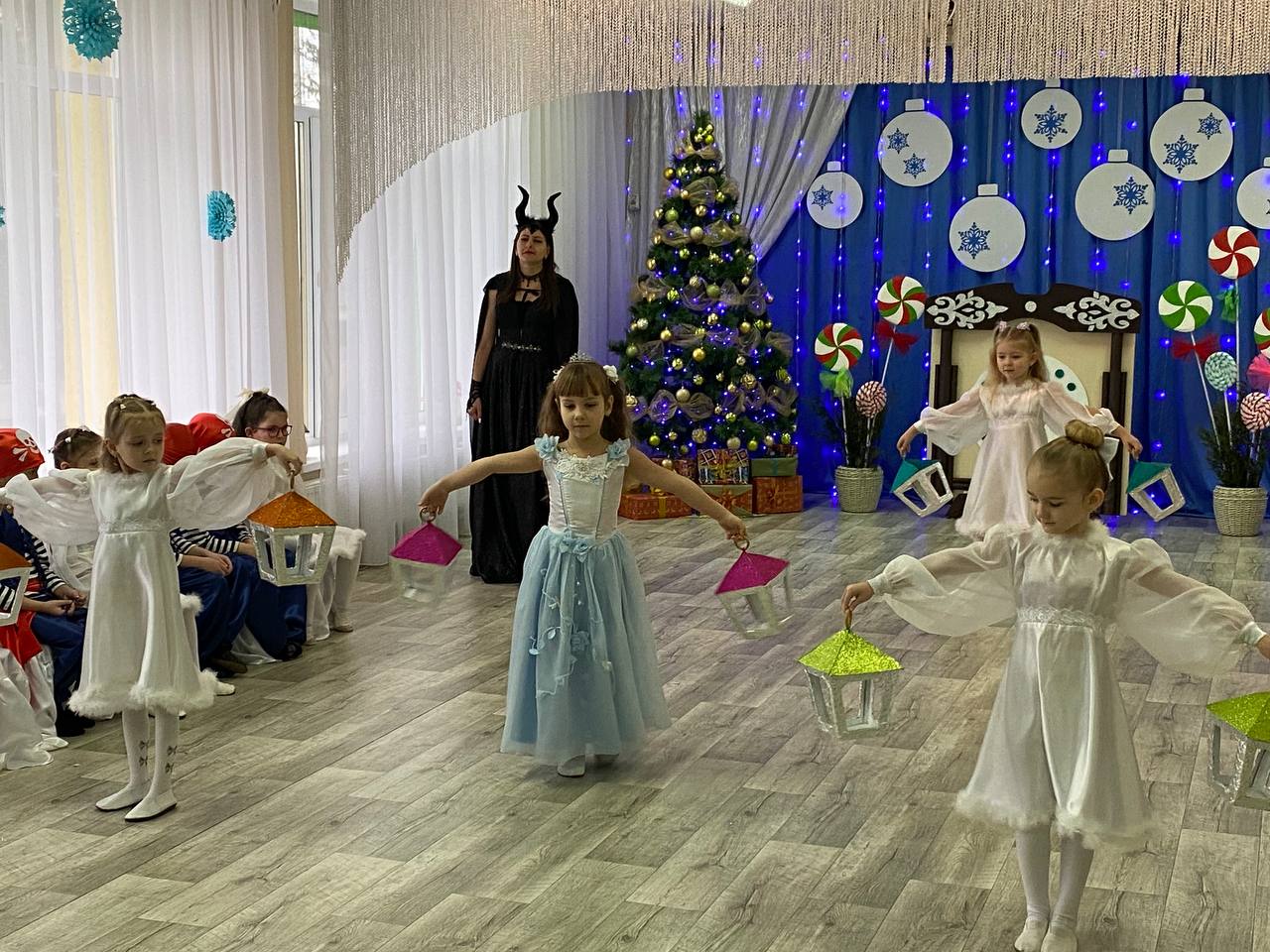 Фото без опису