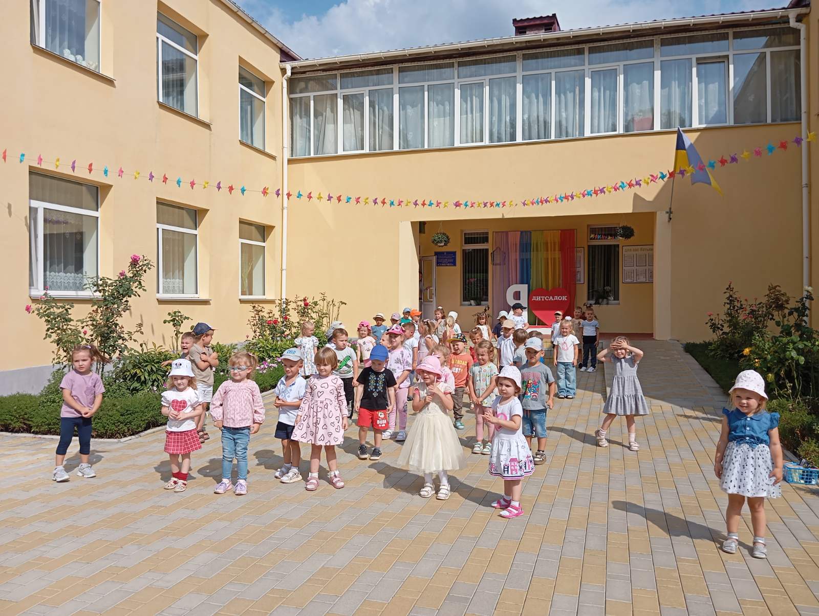 Фото без опису