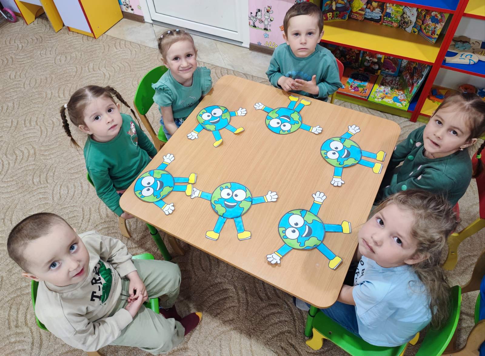 Фото без опису