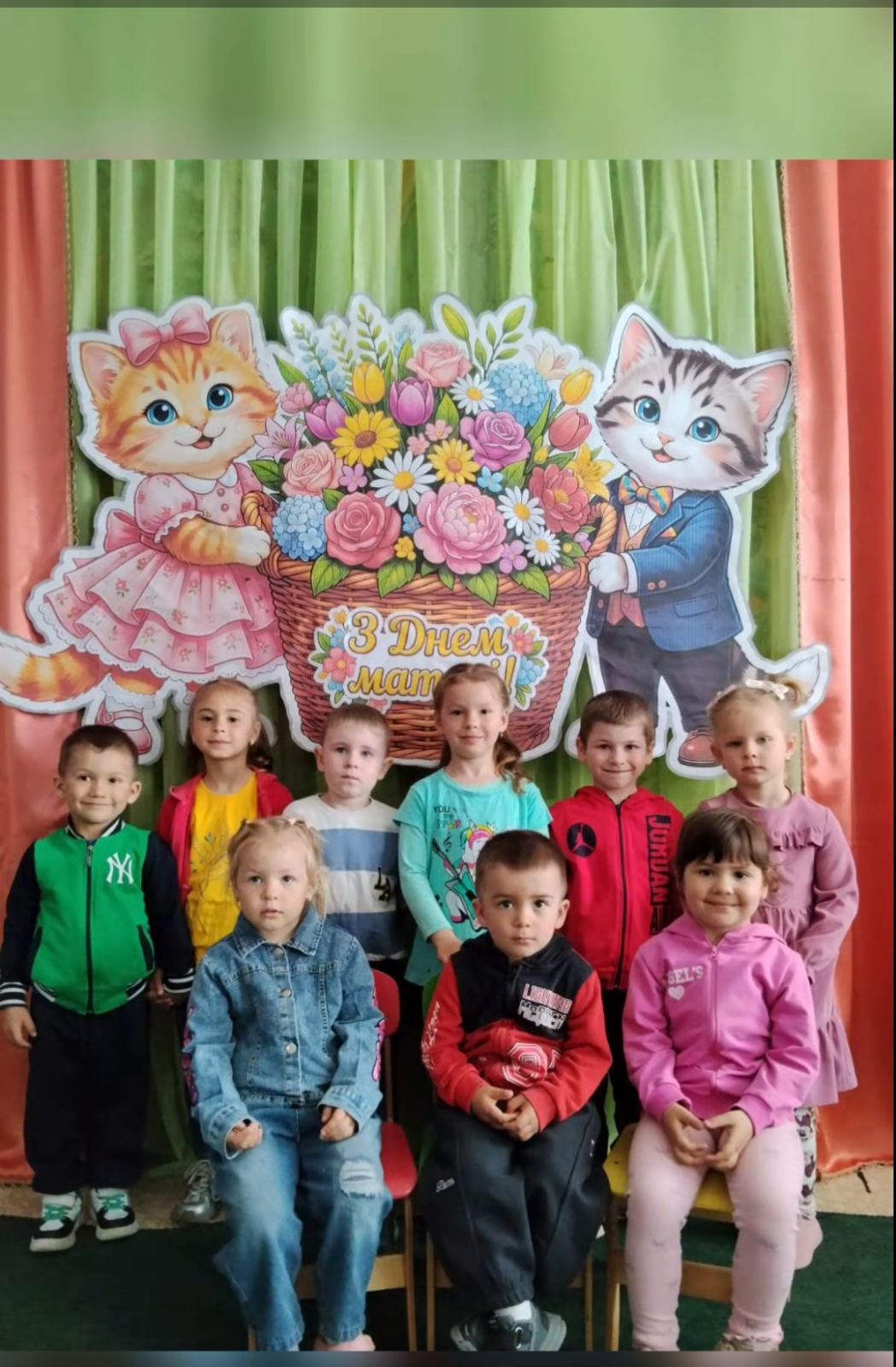 Фото без опису