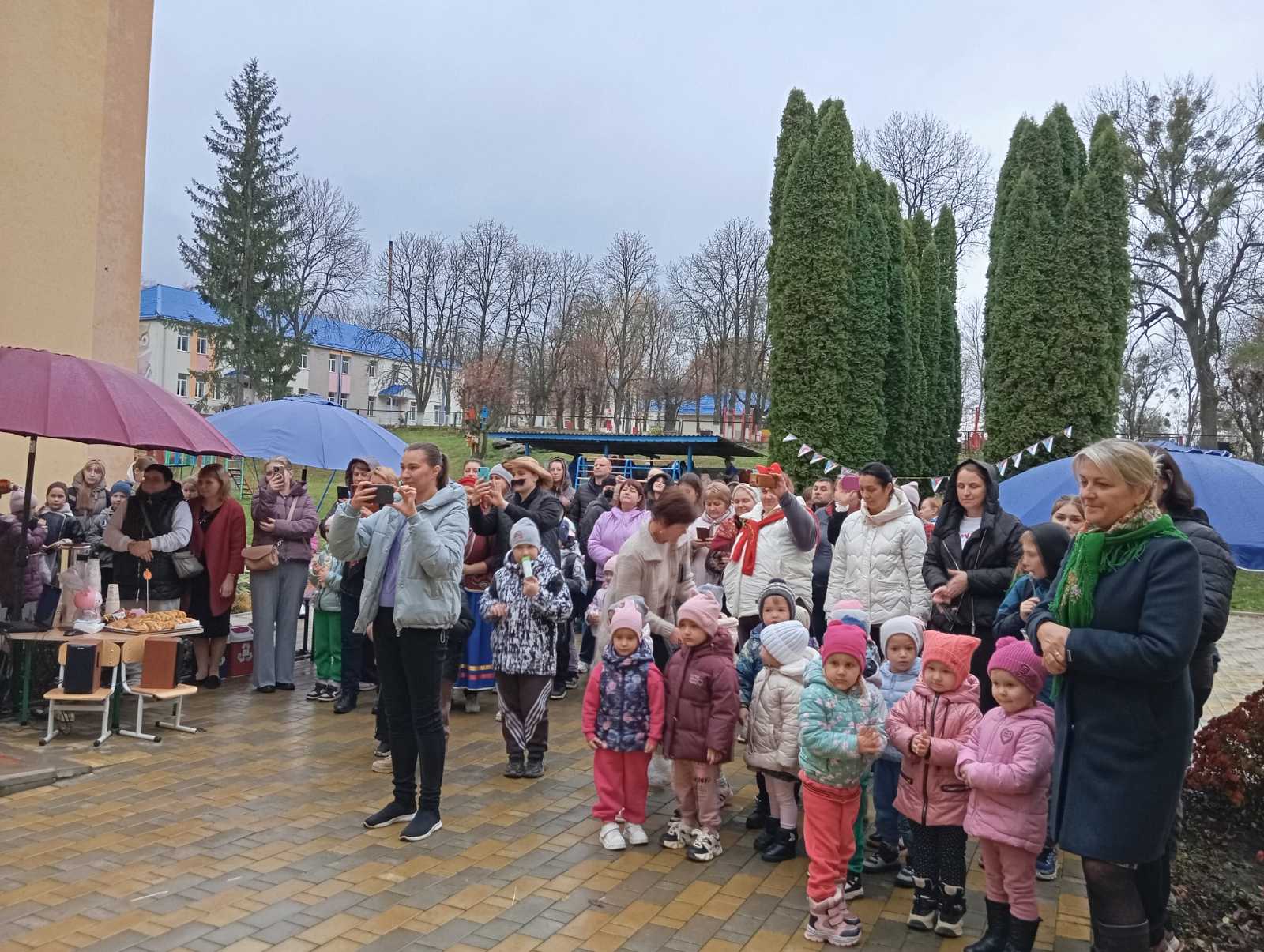 Фото без опису