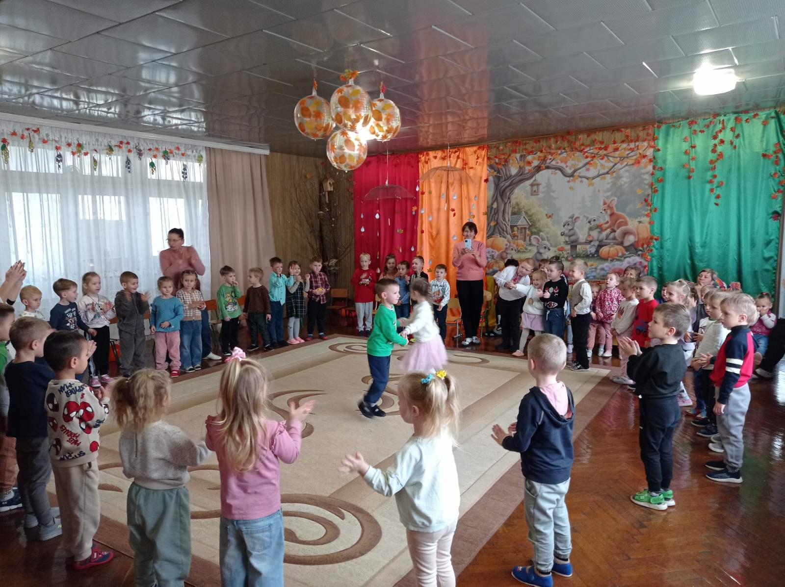 Фото без опису