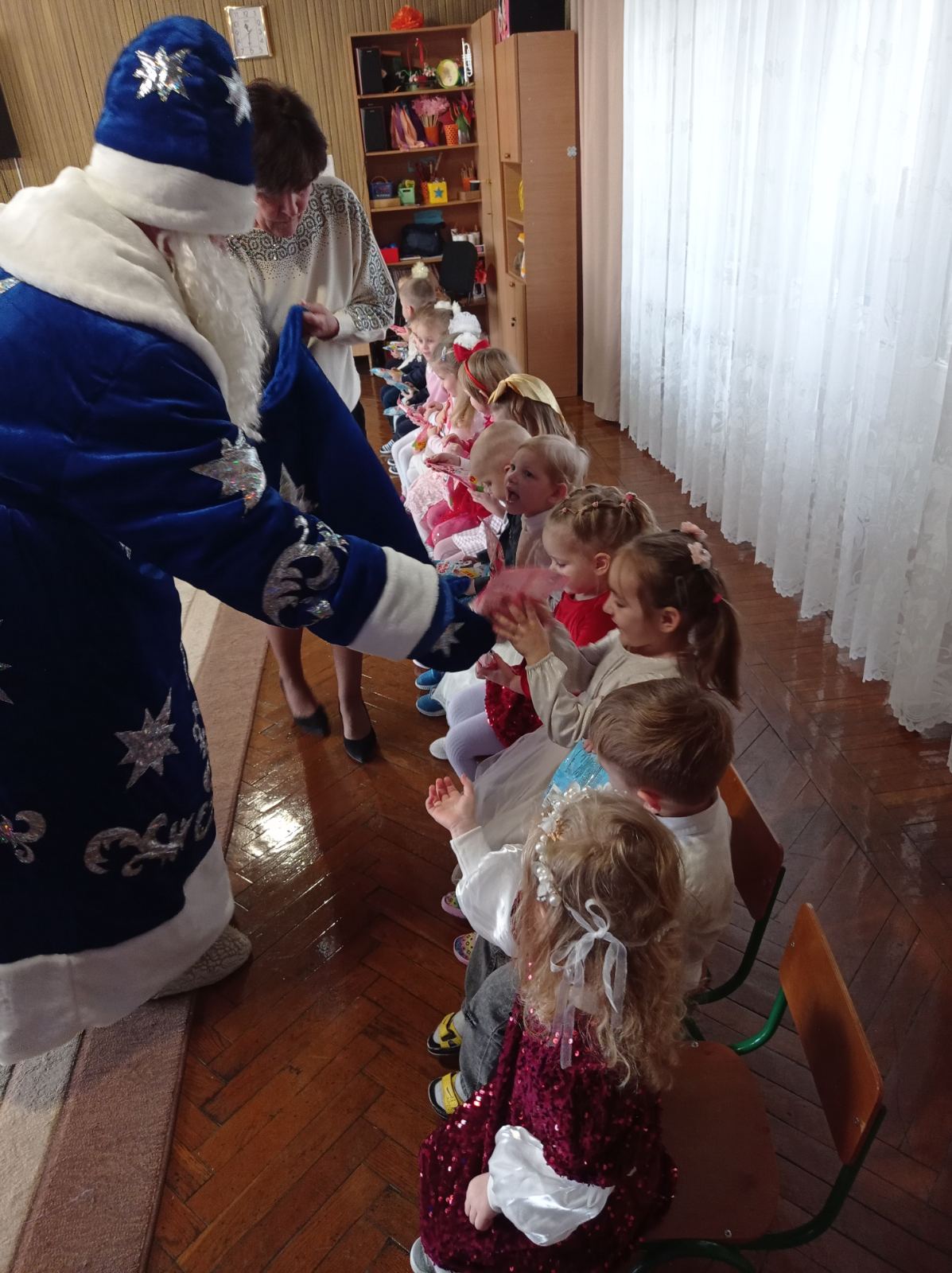 Фото без опису