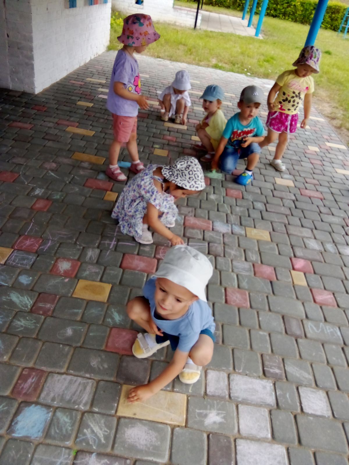 Фото без опису