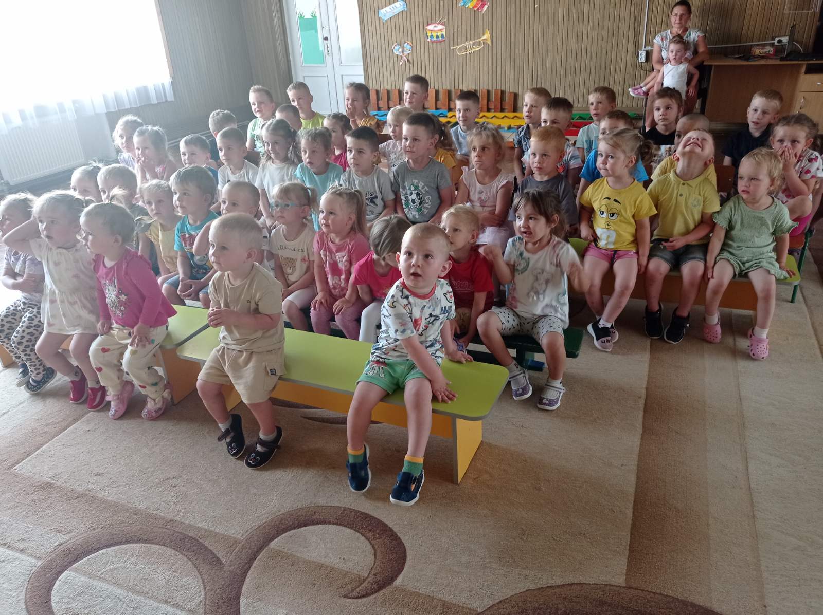 Фото без опису