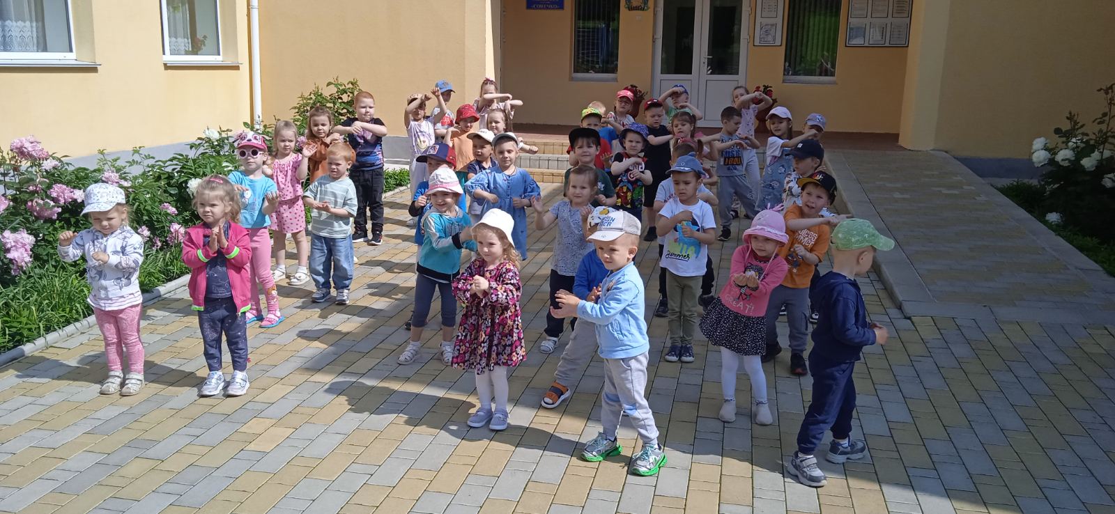 Фото без опису