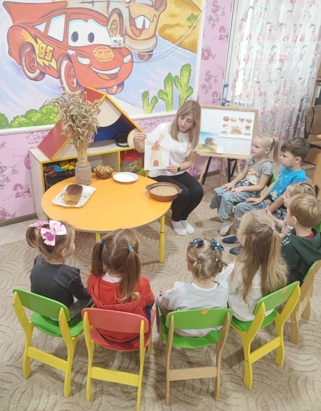 Фото без опису