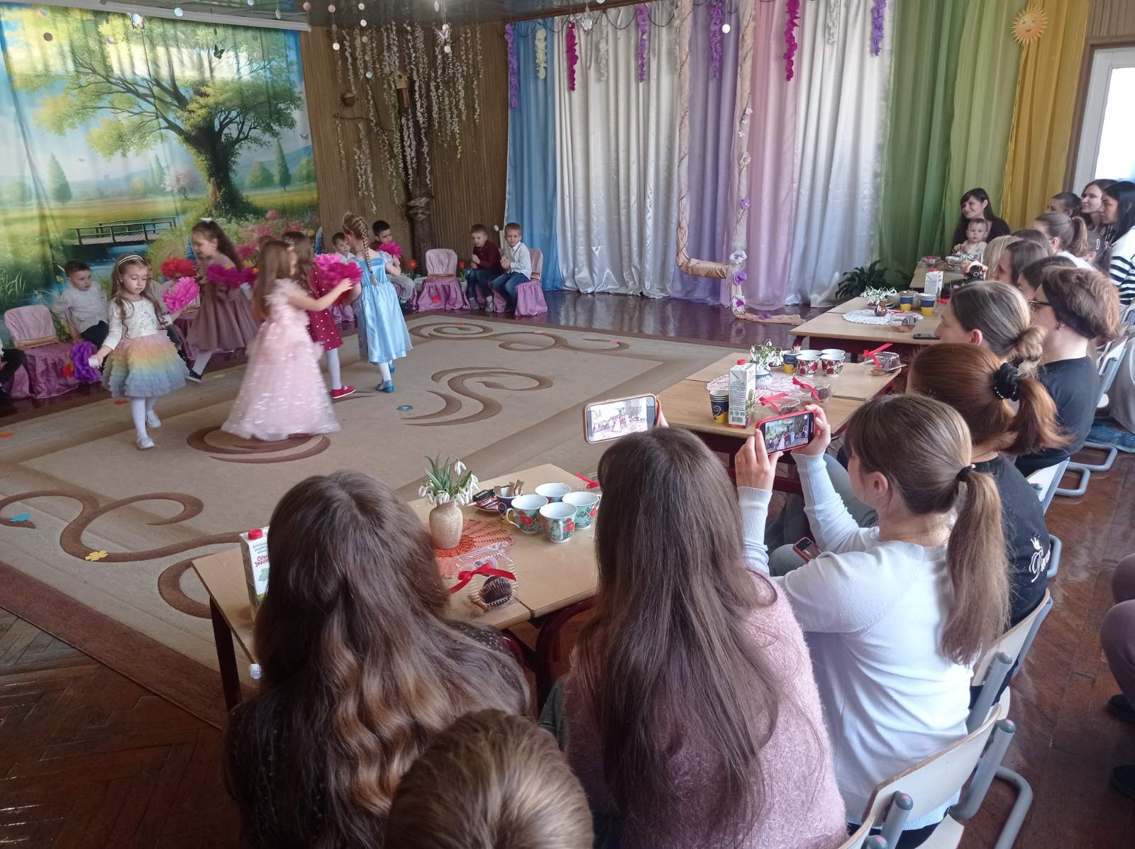 Фото без опису