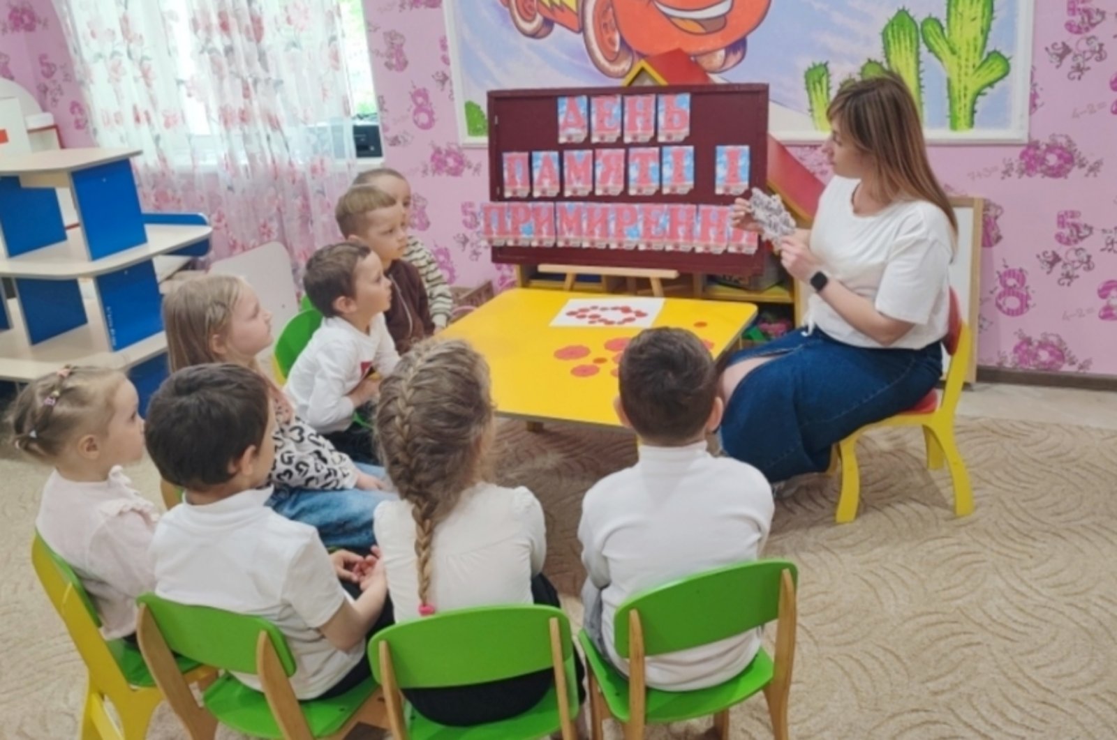 Фото без опису