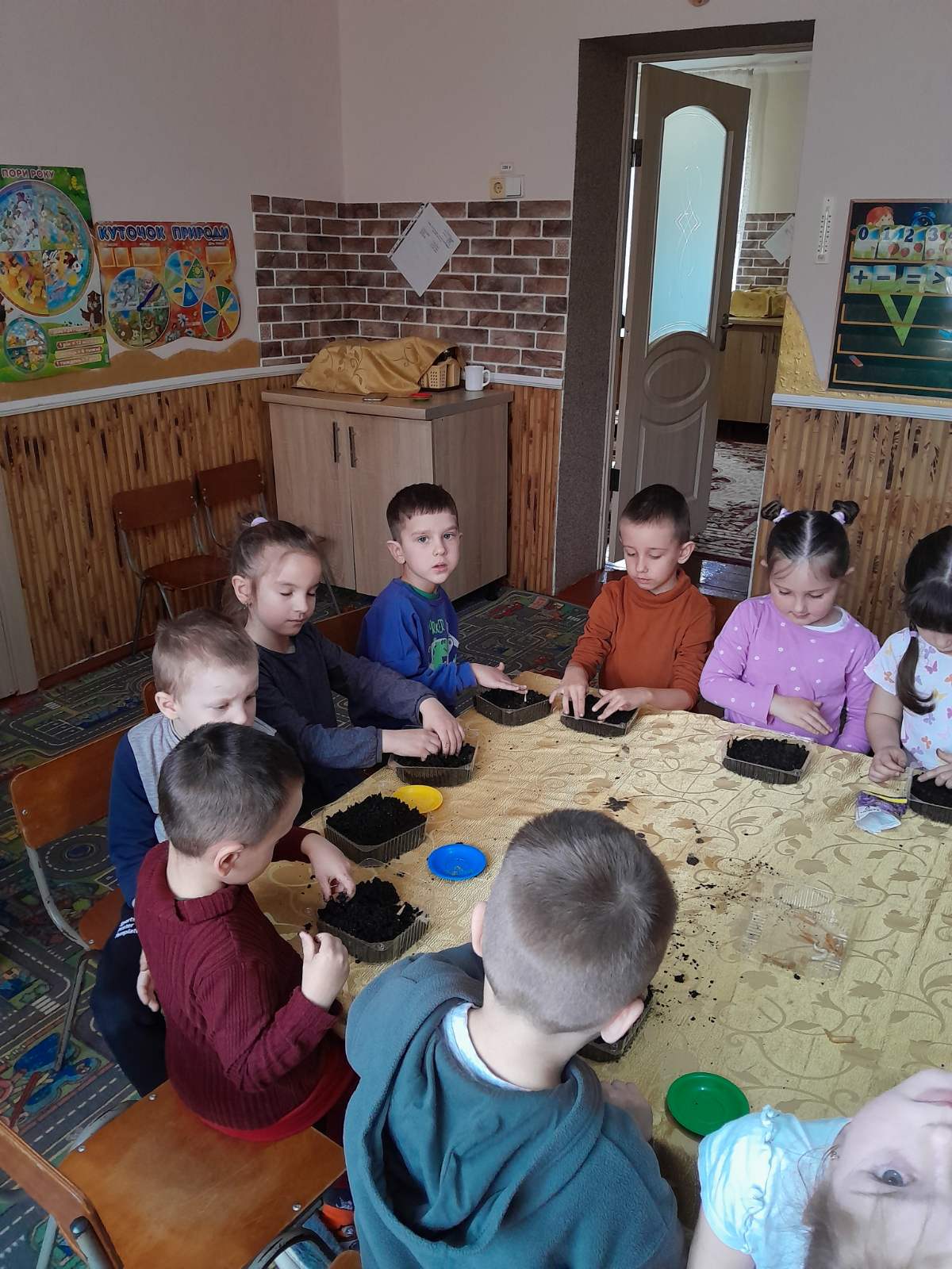 Фото без опису