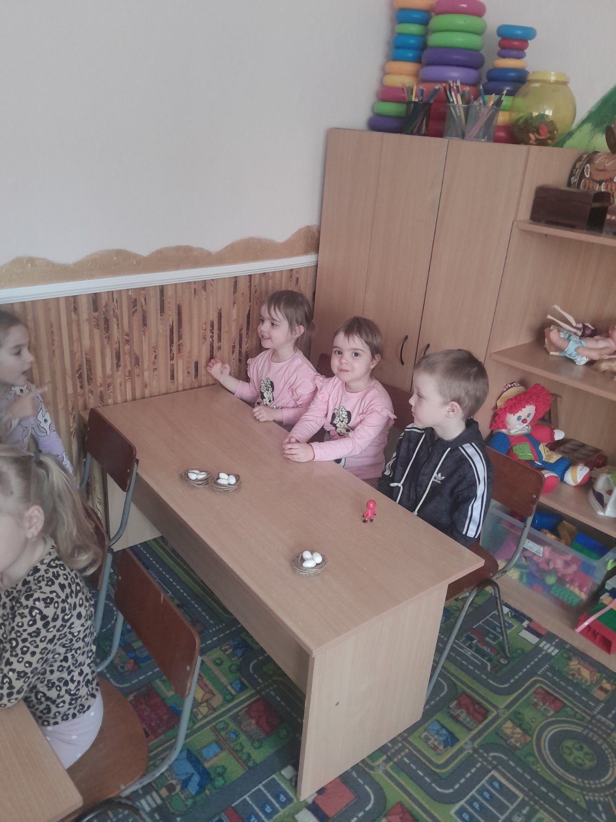 Фото без опису
