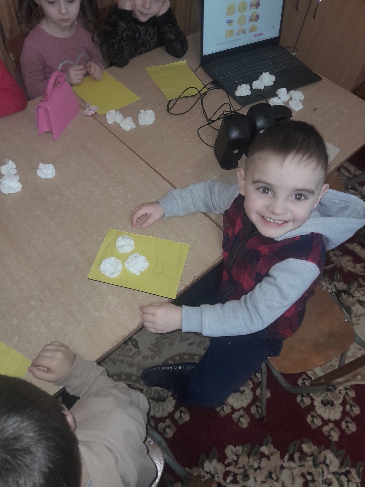 Фото без опису