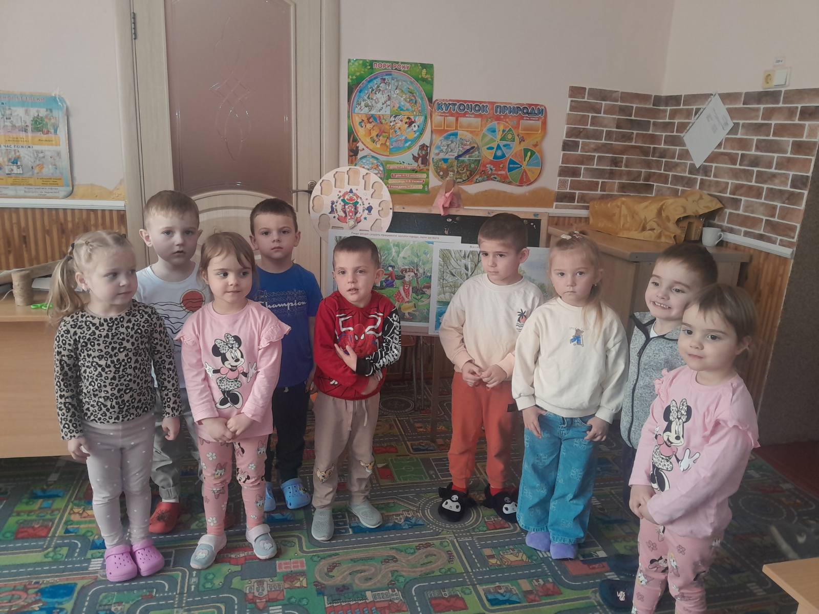 Фото без опису