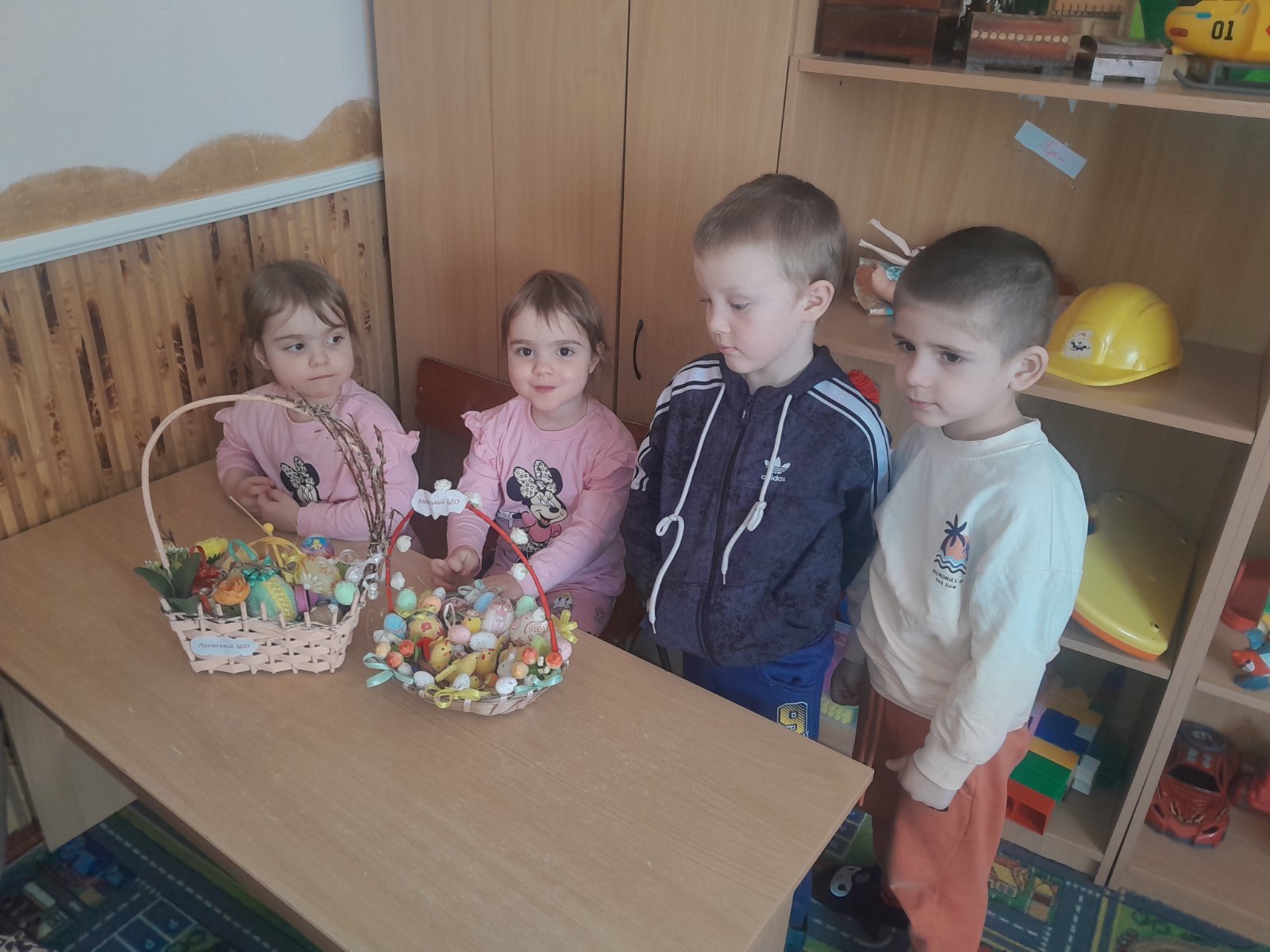 Фото без опису