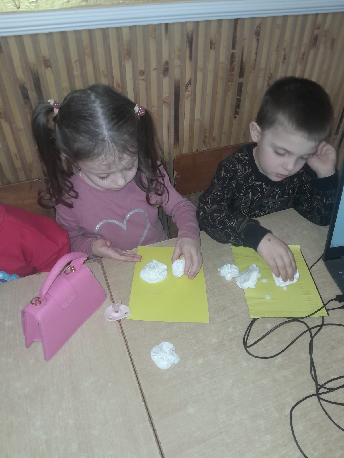 Фото без опису