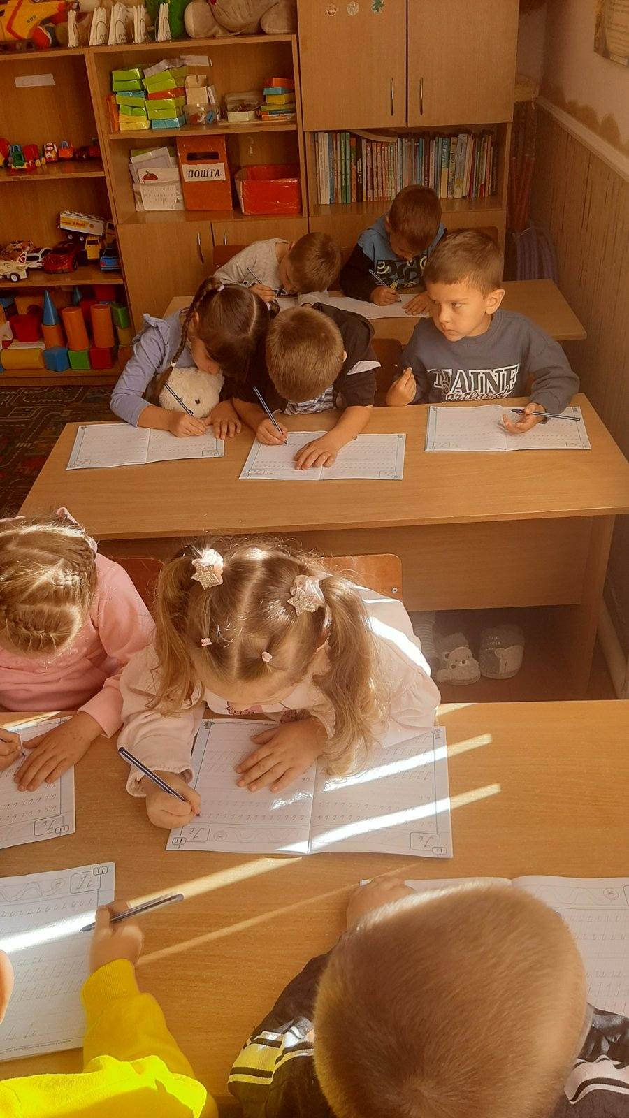 Фото без опису