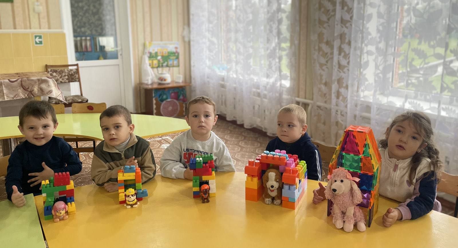 Фото без опису