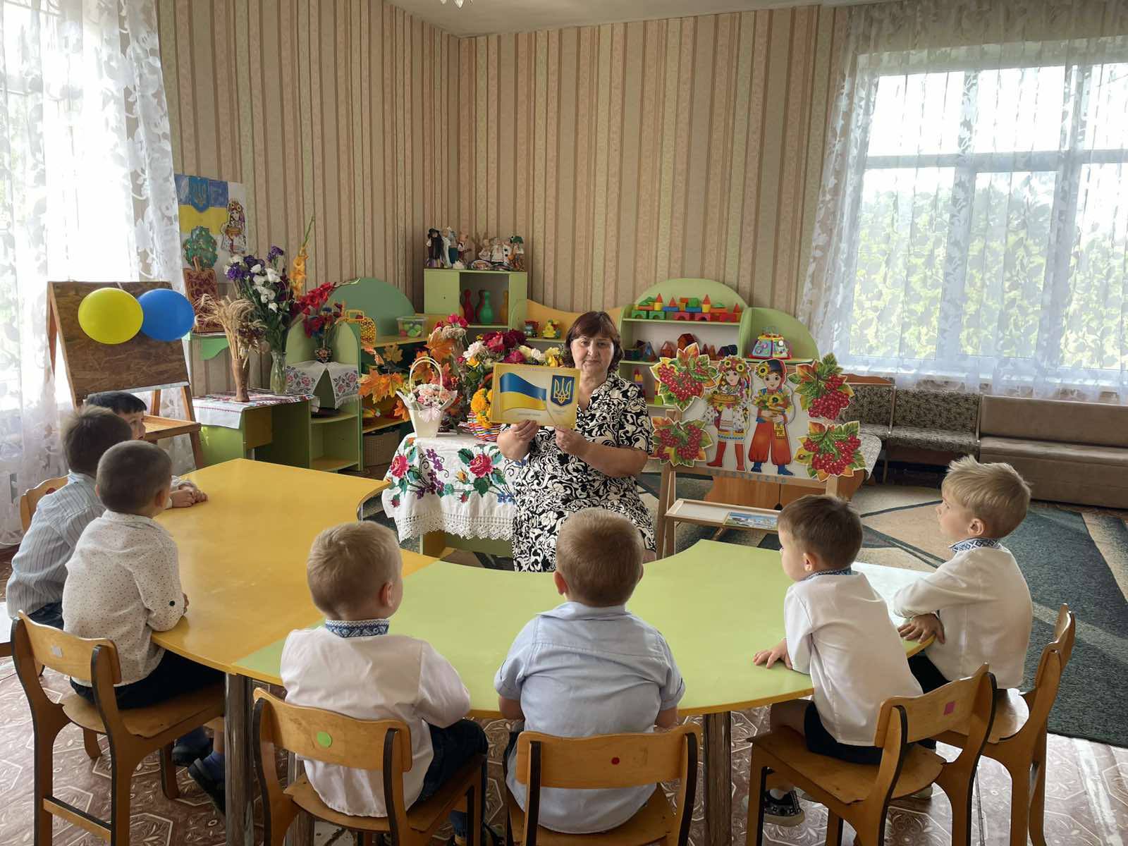 Фото без опису