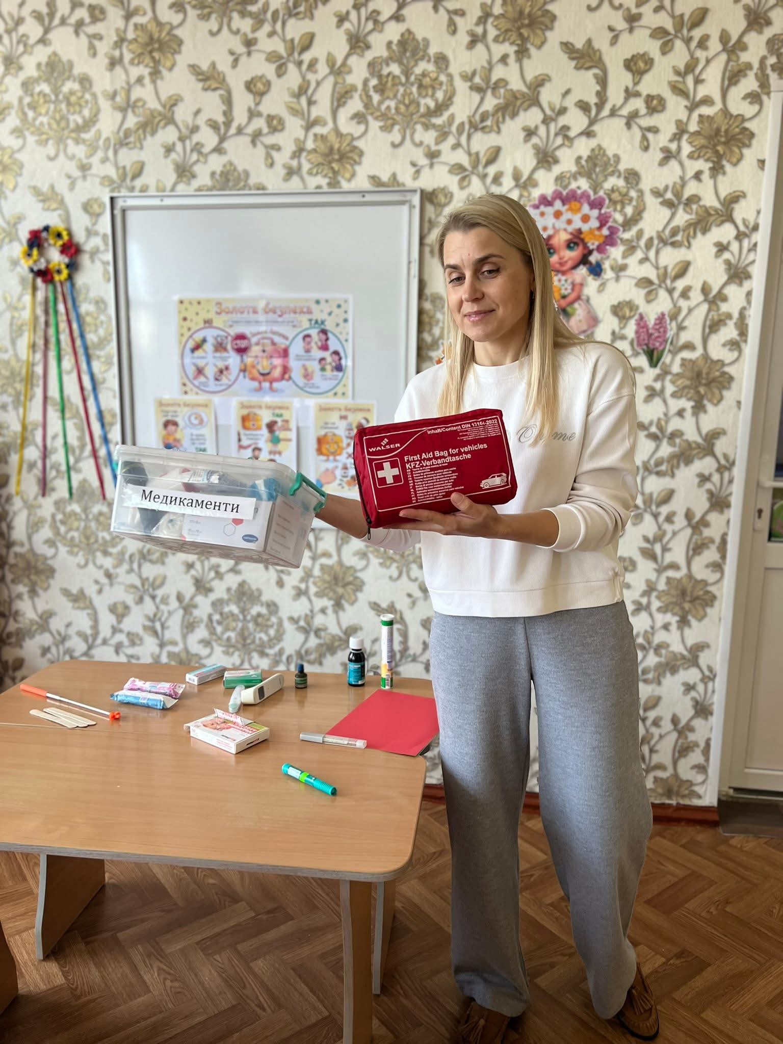 Фото без опису