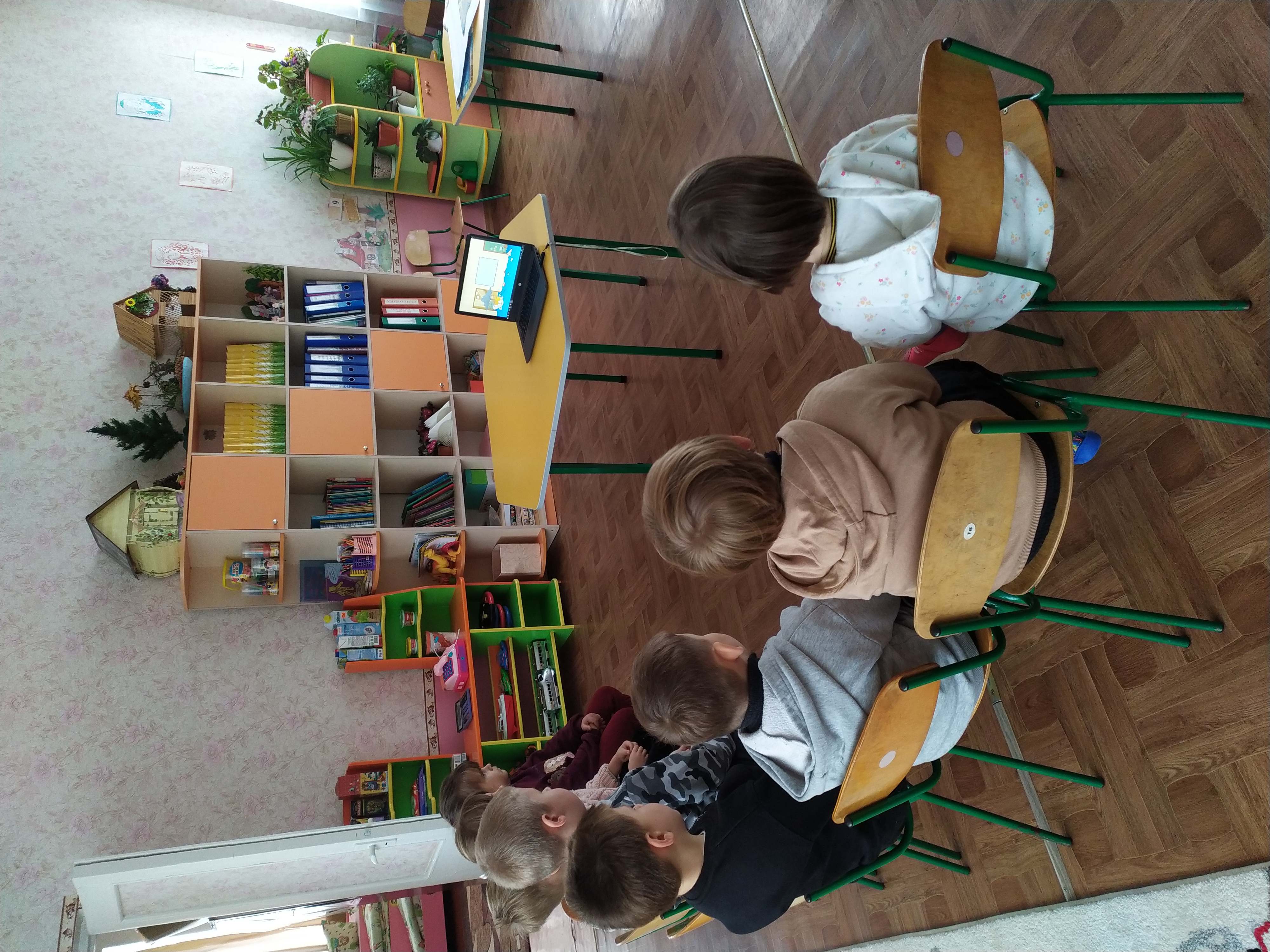 Фото без опису