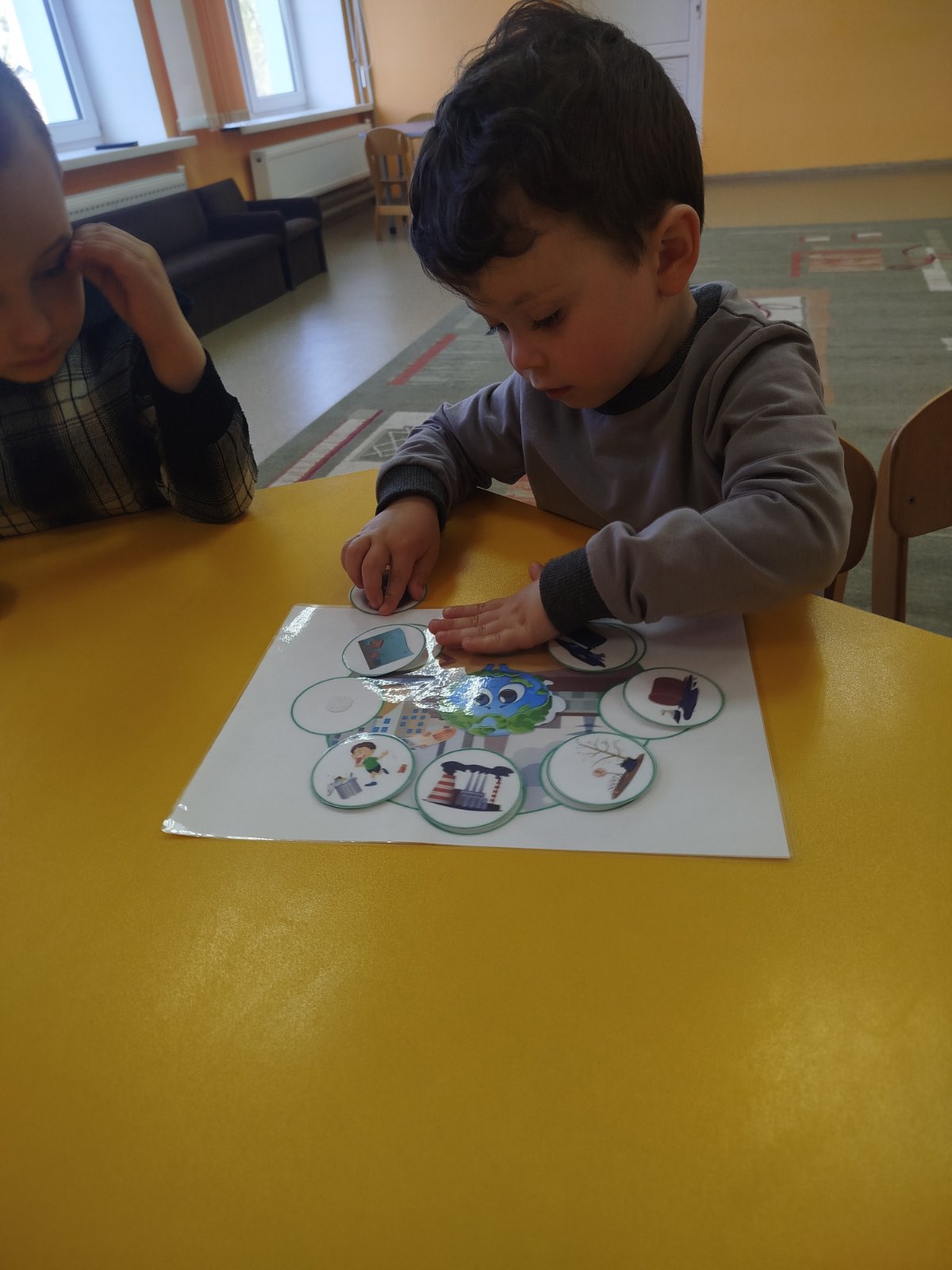 Фото без опису