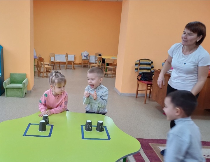 Фото без опису