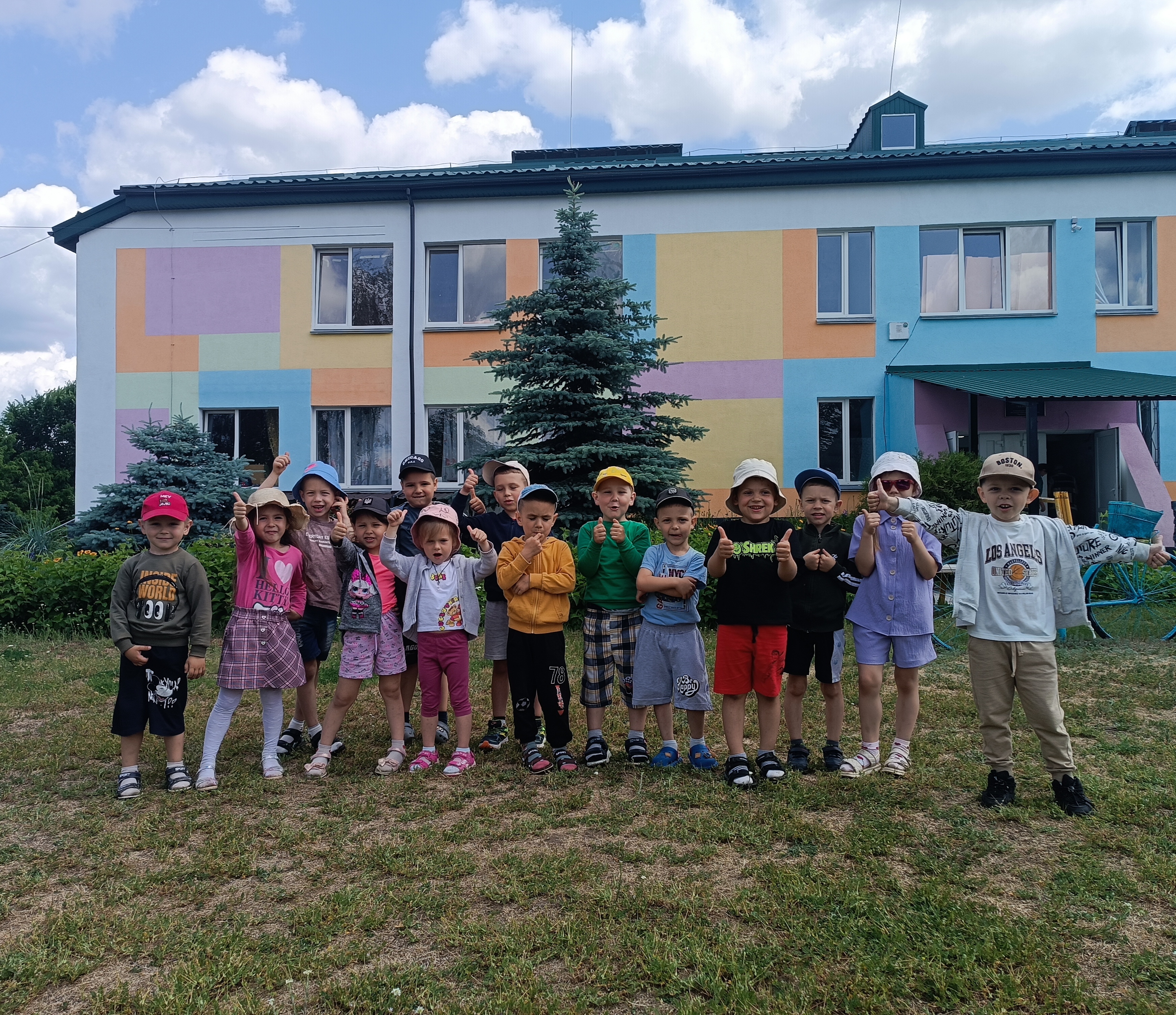 Фото без опису