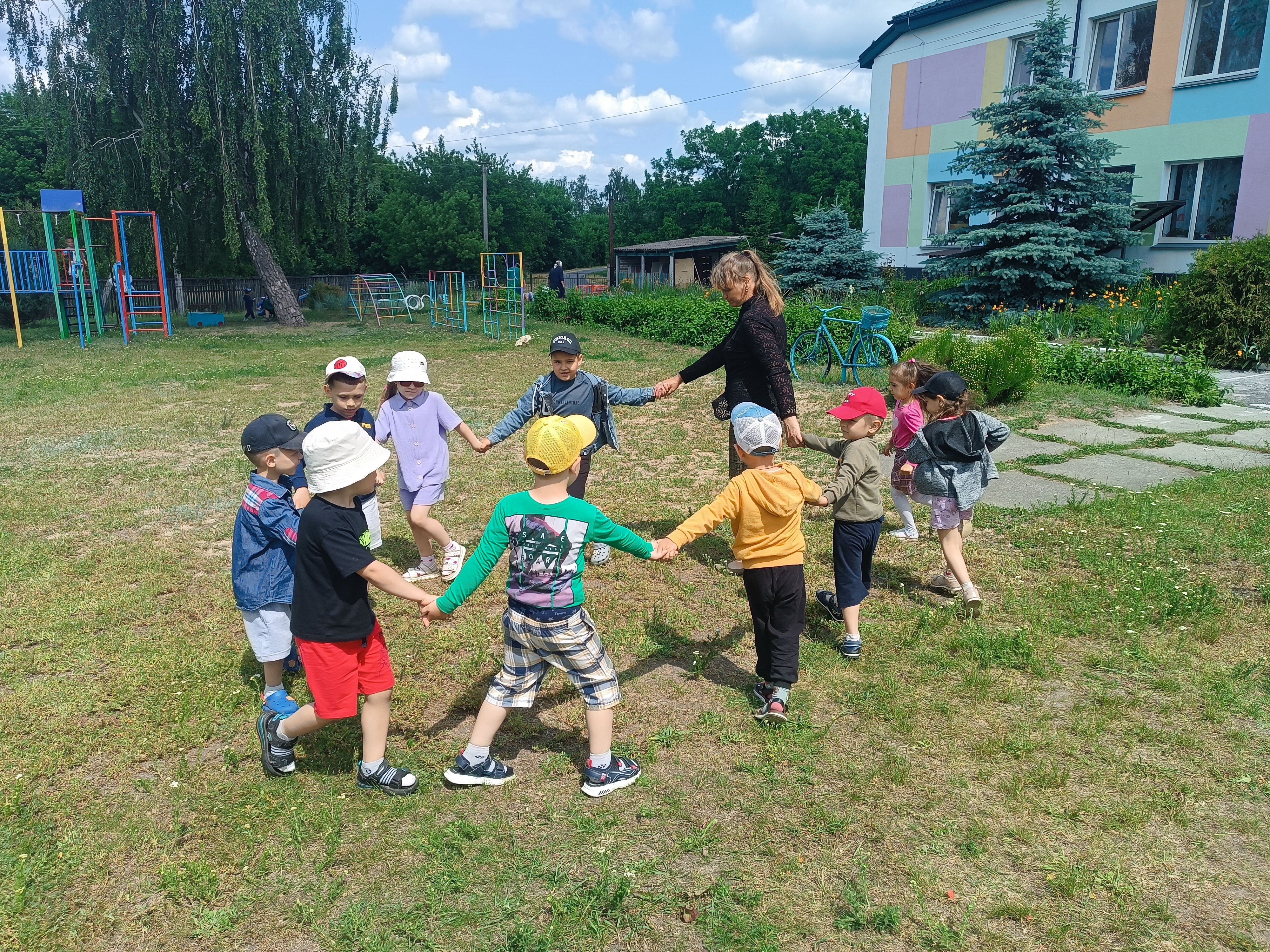 Фото без опису