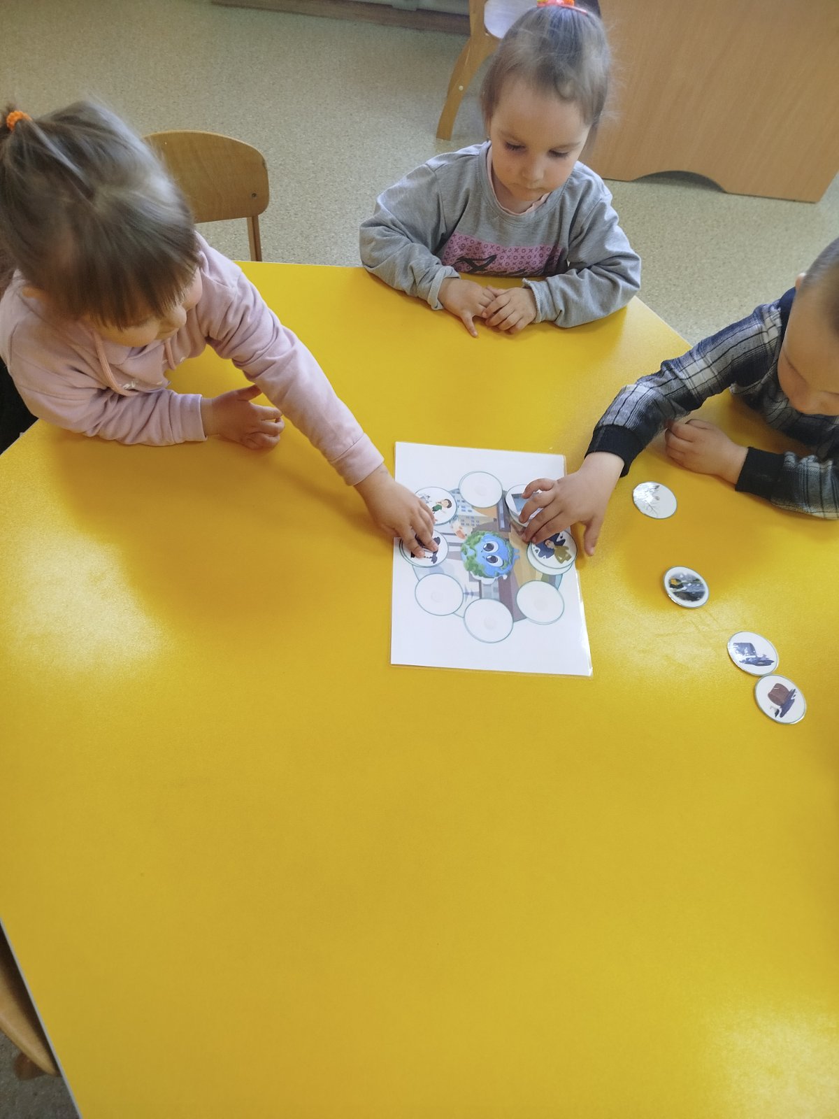 Фото без опису