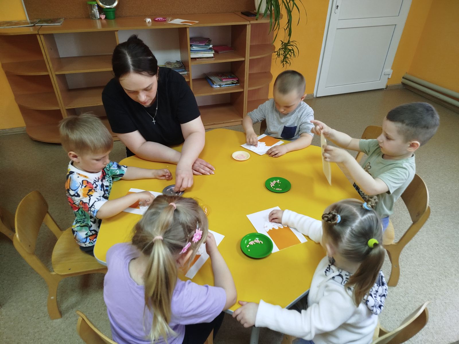 Фото без опису