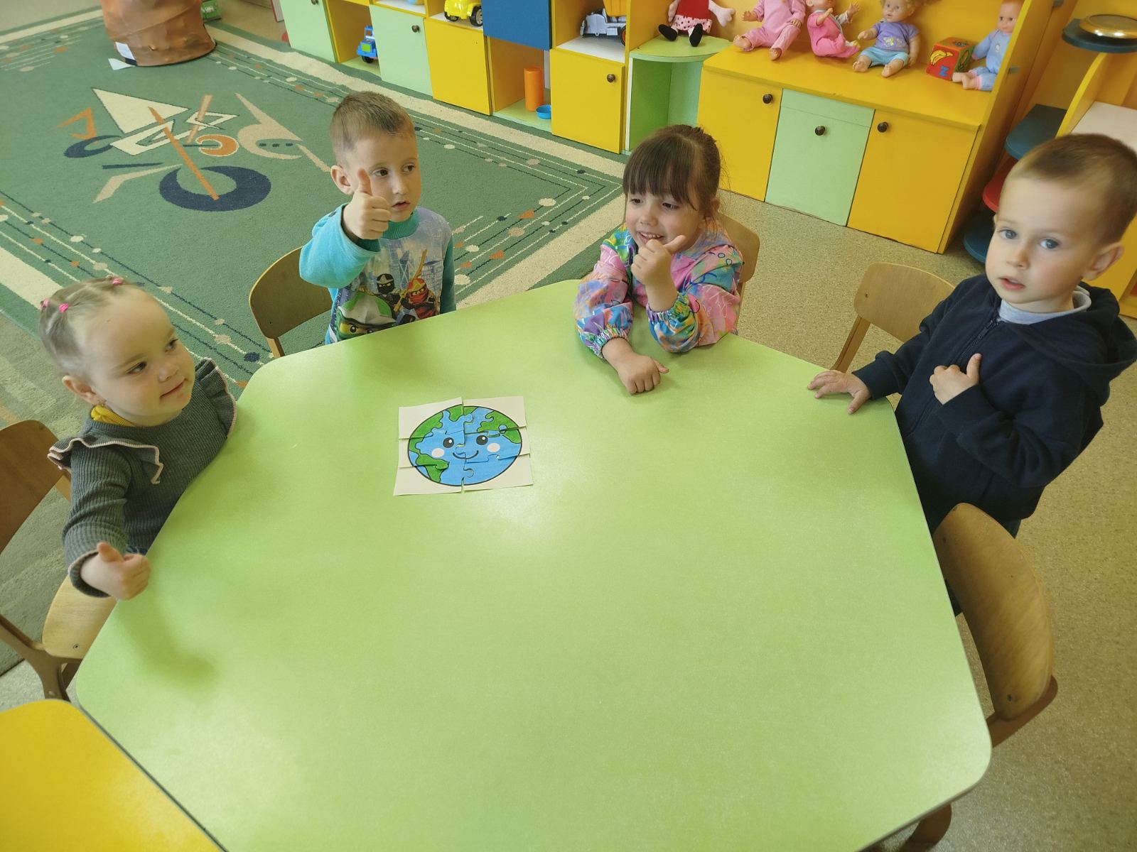 Фото без опису