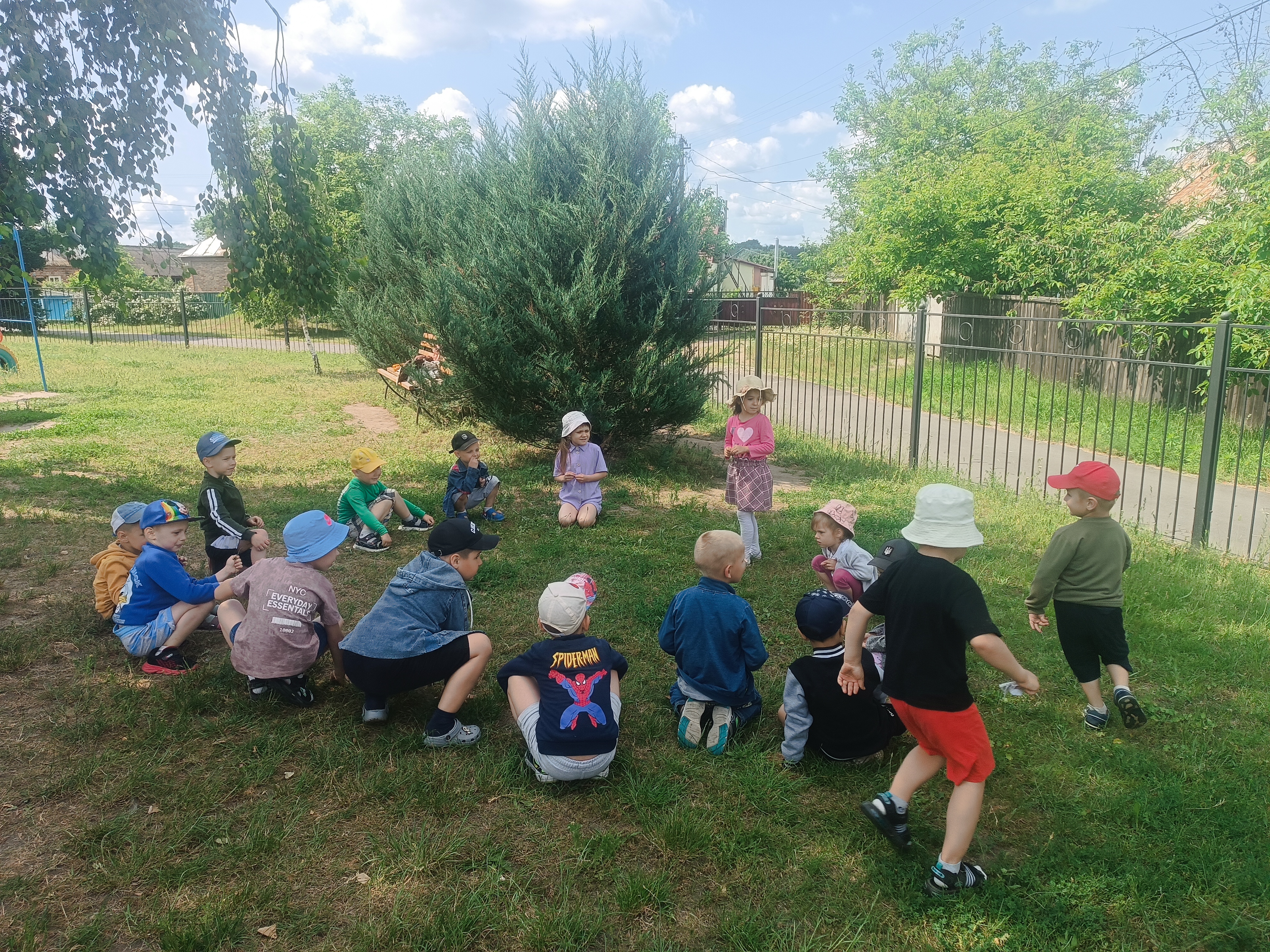 Фото без опису