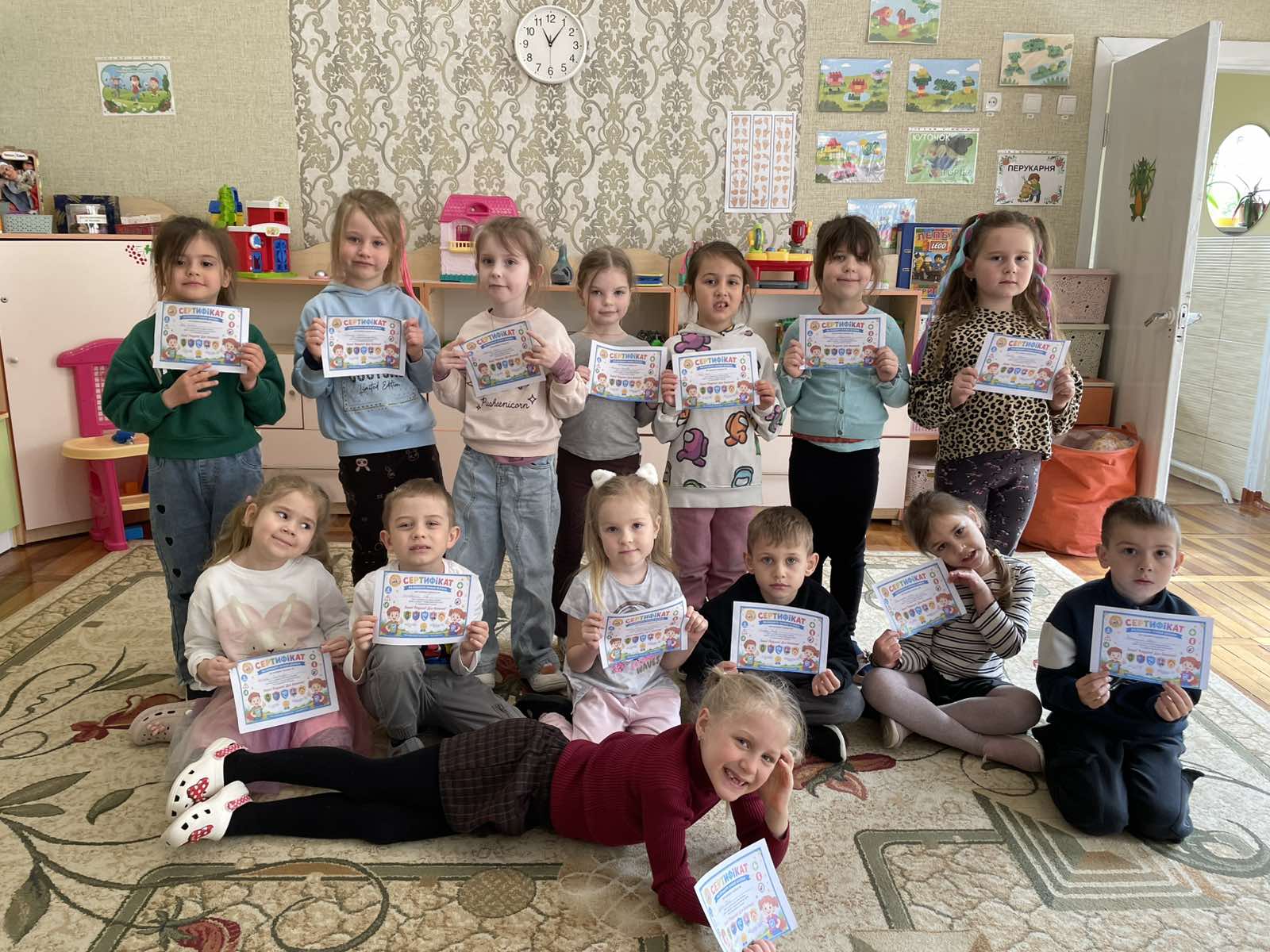 Фото без опису