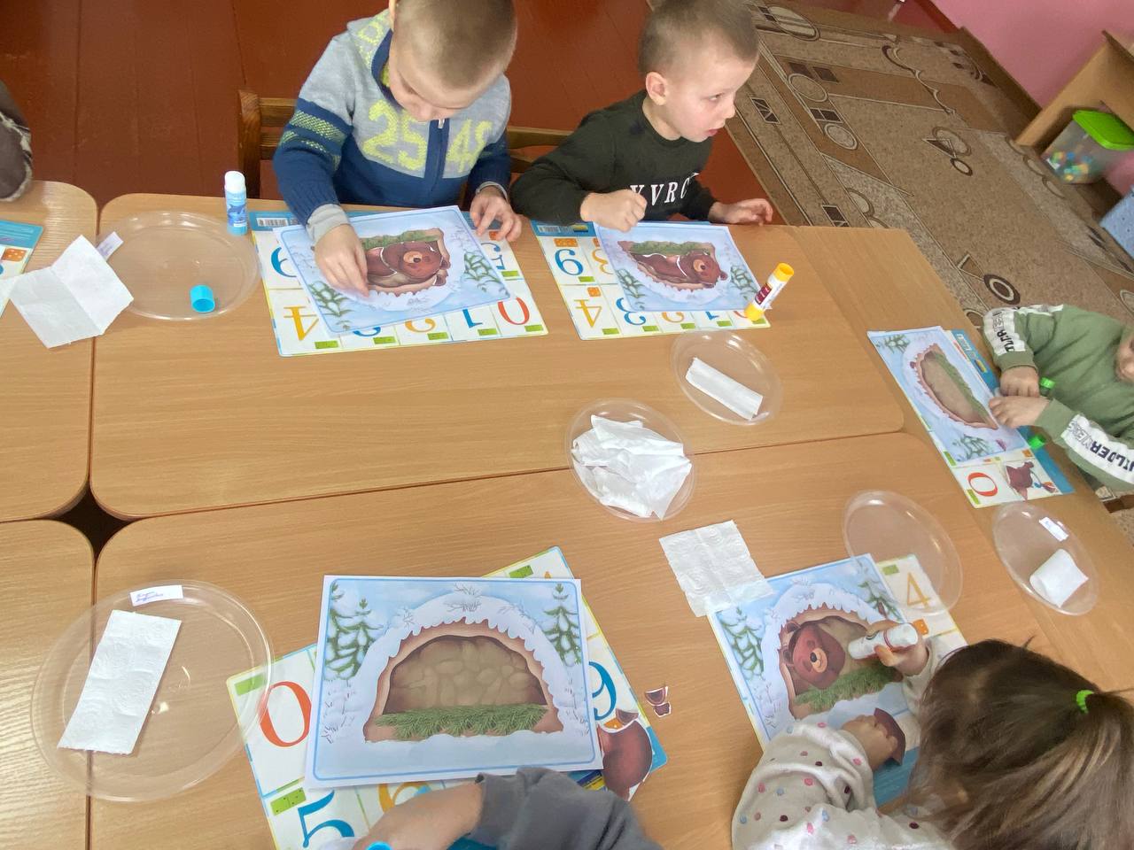 Фото без опису