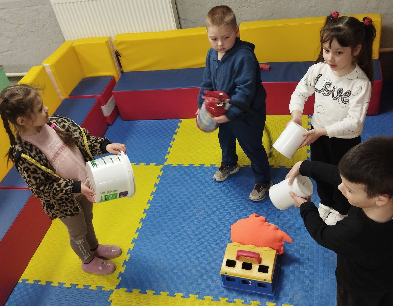 Фото без опису